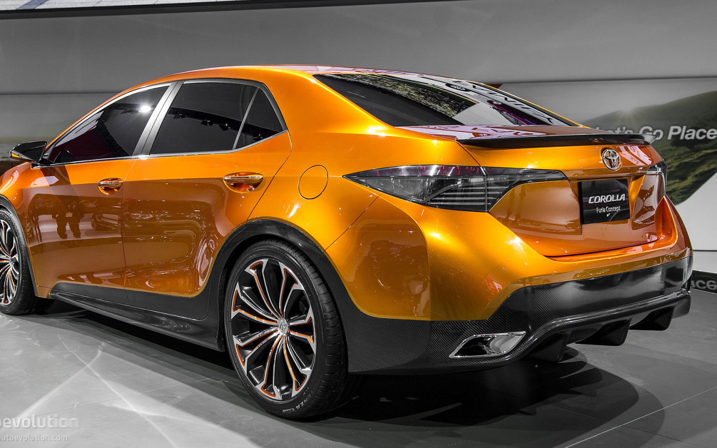 Автомобиль марки Toyota Corolla 2014