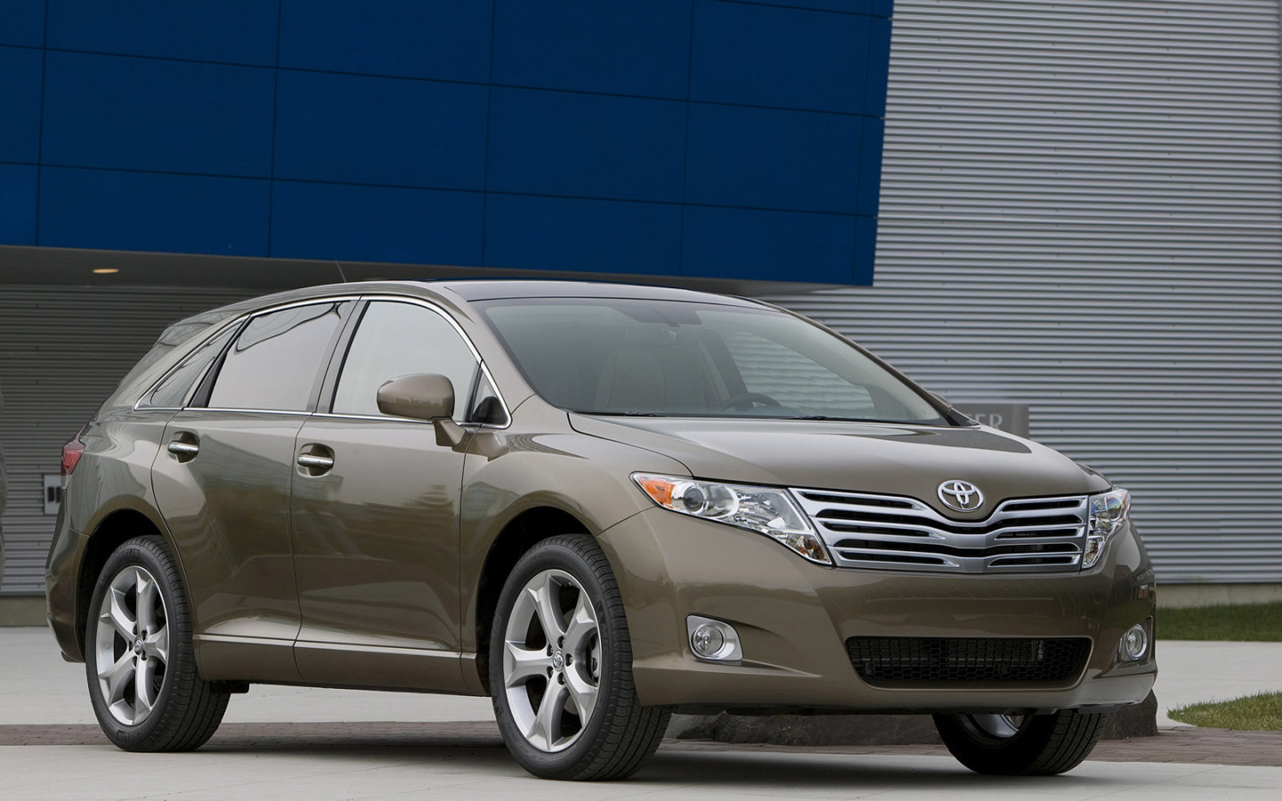 Новая машина Toyota Venza