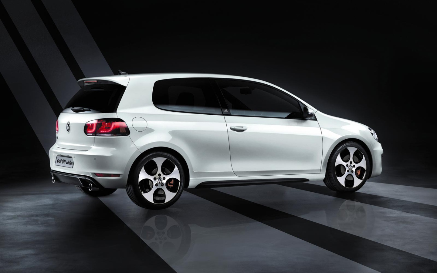 Дизайн автомобиля Golf GTI 2014 года