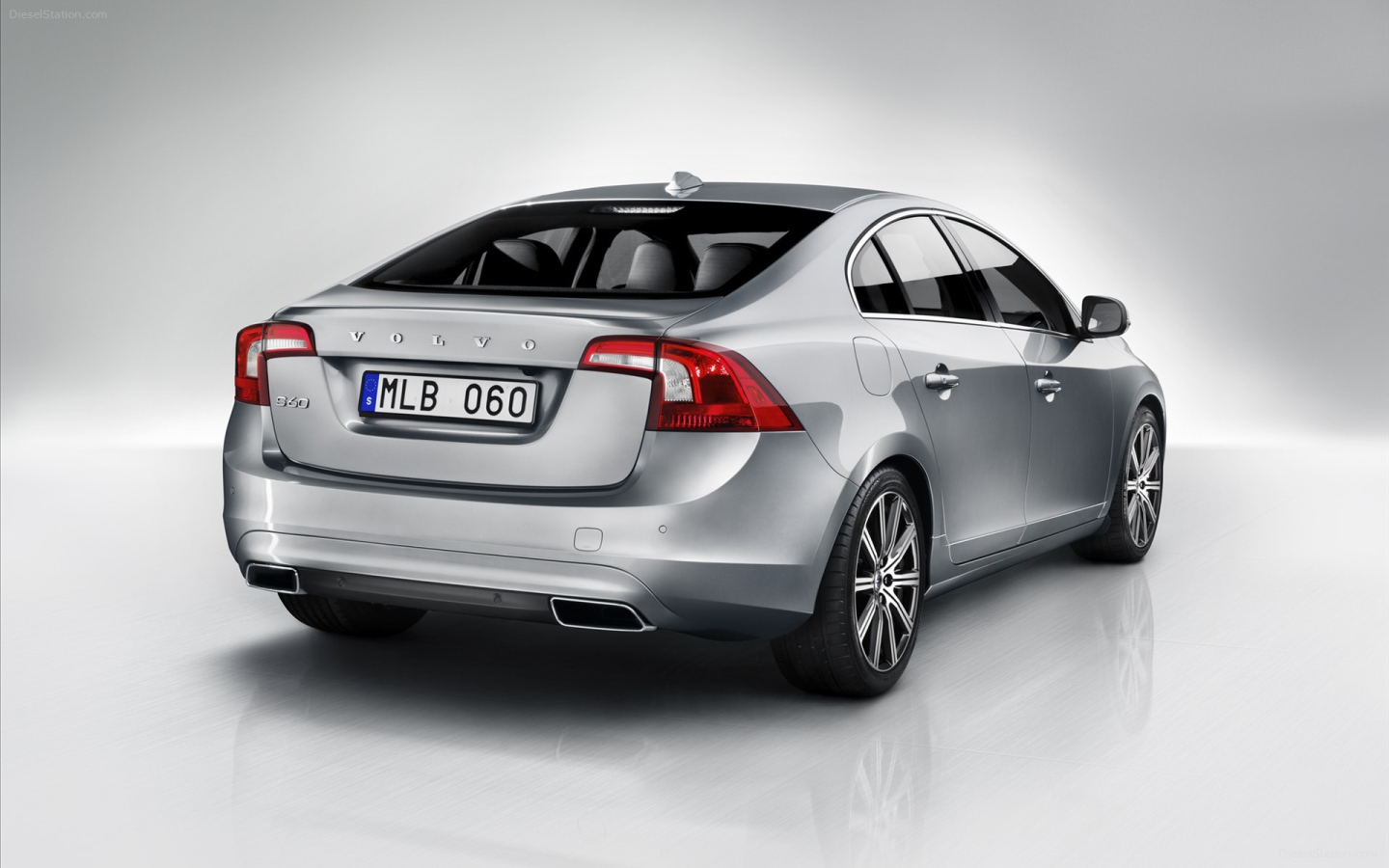 Автомобиль марки Volvo модели s60
