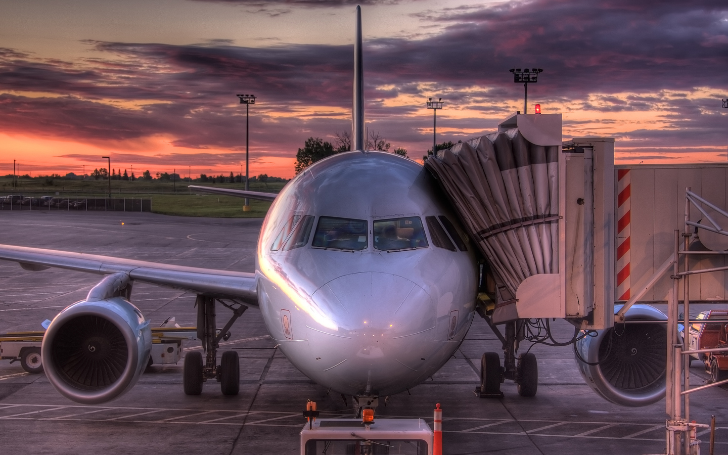 Самолет на обслуживании