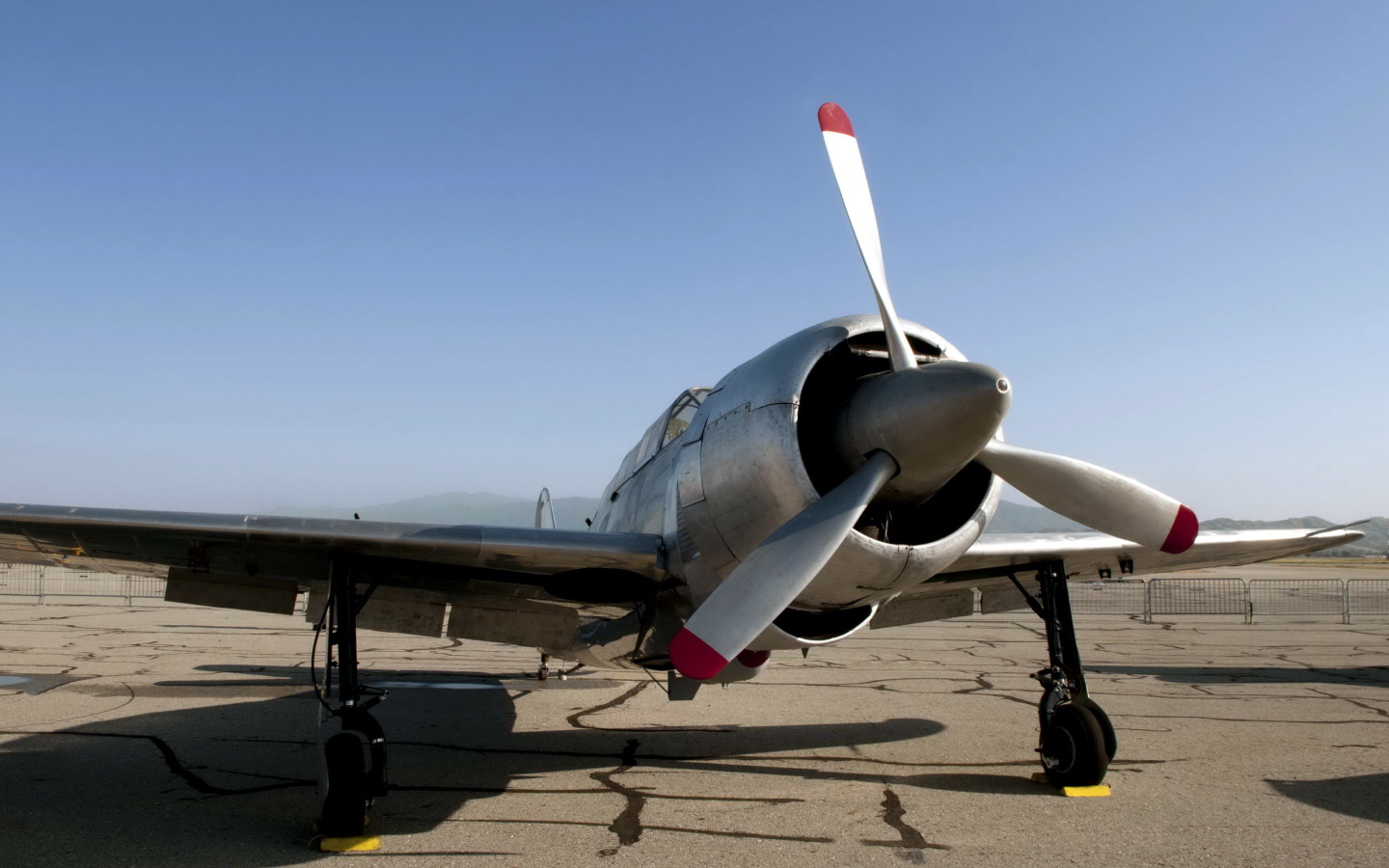 Винтовой самолет