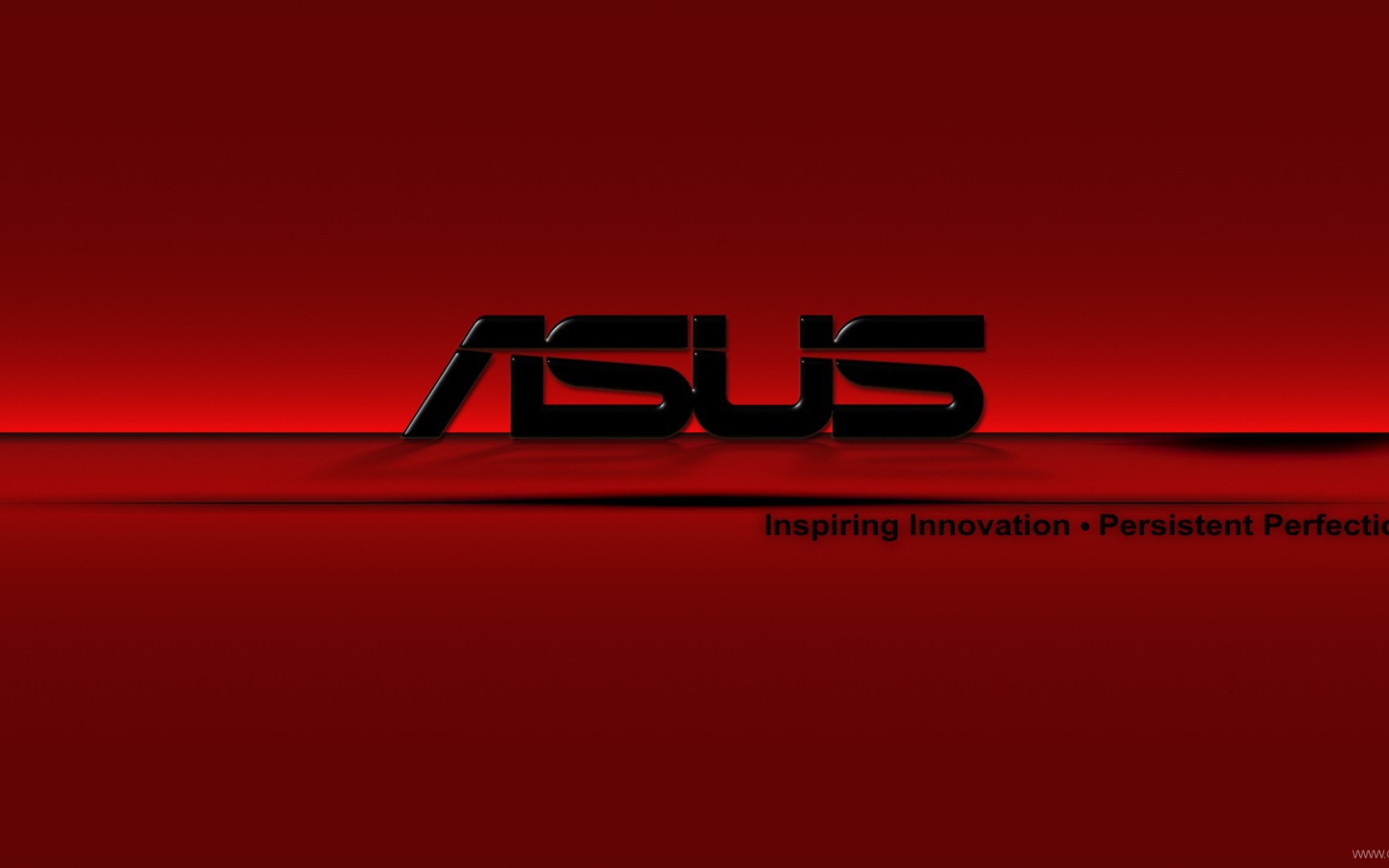 Логотип ASUS на красном фоне