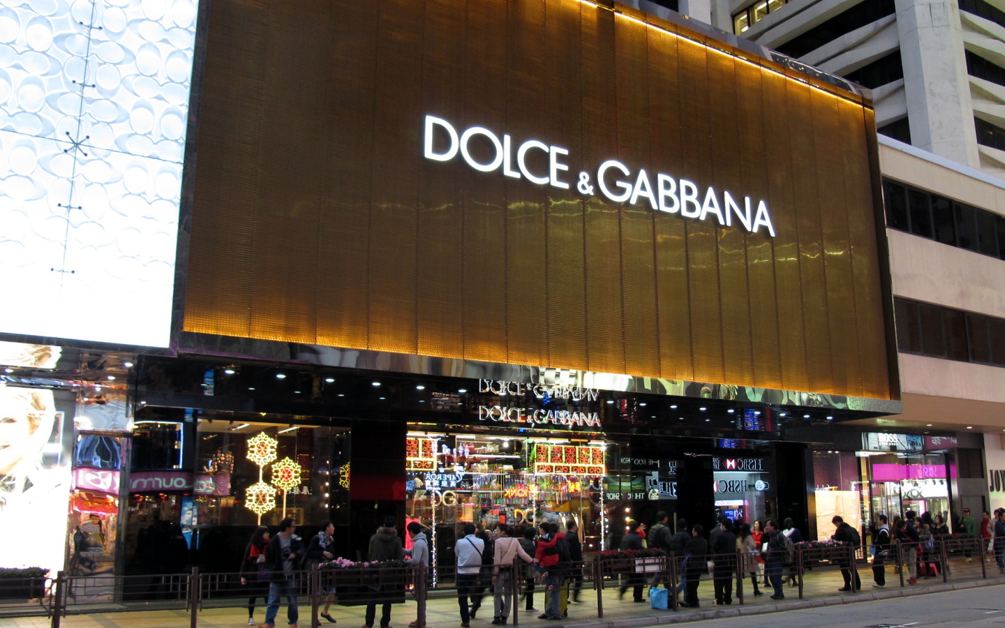 Магазин одежды Dolce & Gabbana