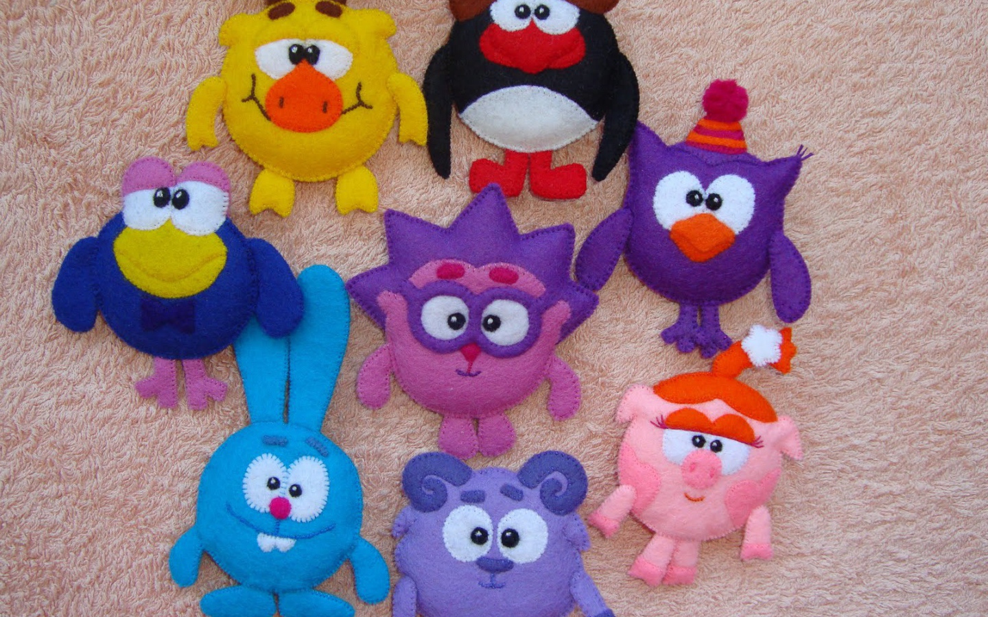 Фигурки героев мультфильма Смешарики