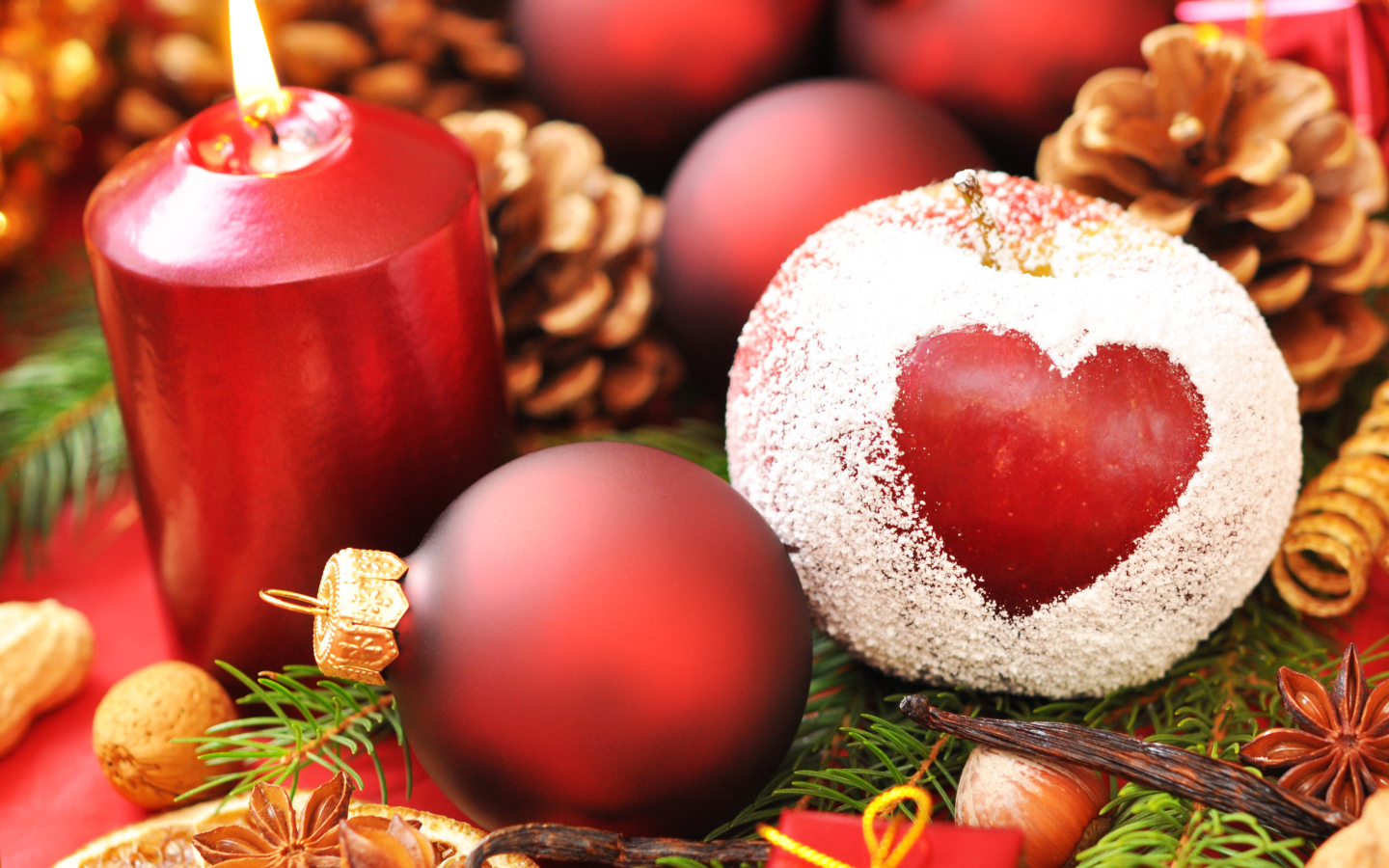 Сердечко на яблоке