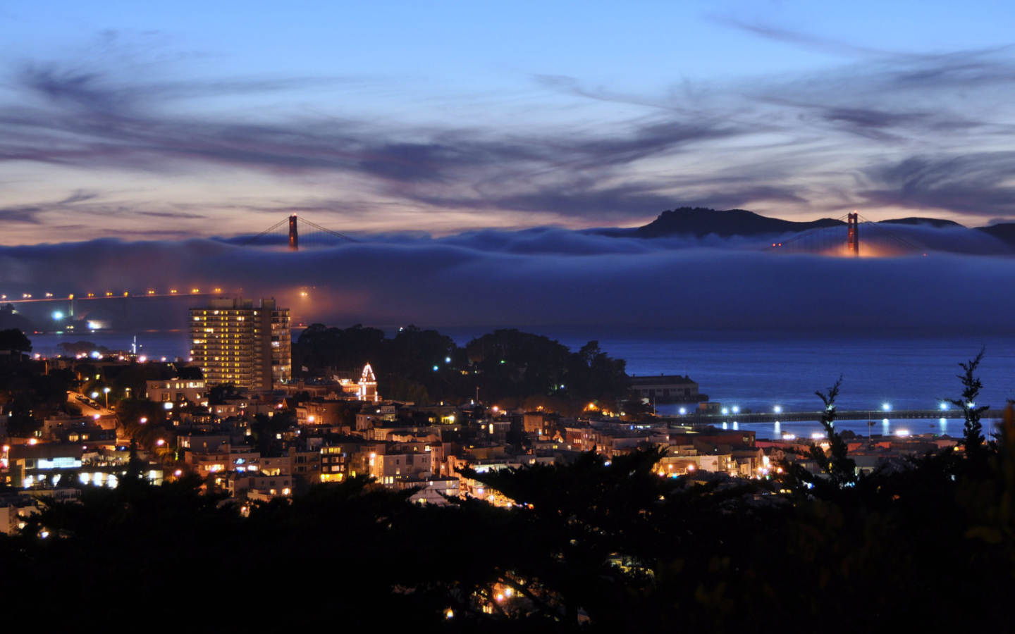 Мост в тумане