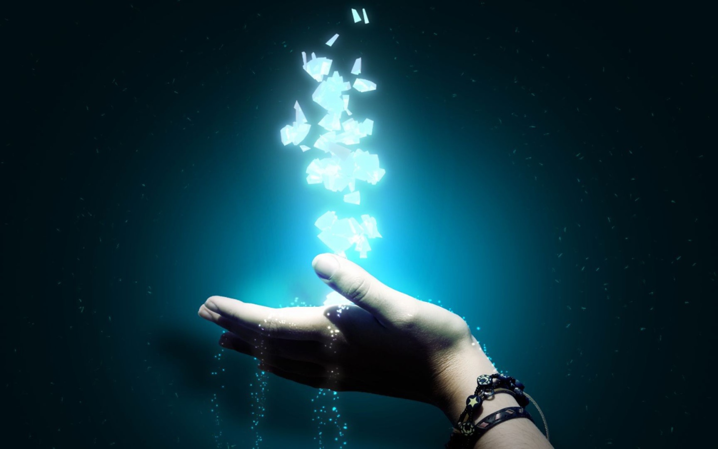 Лед рука и вода