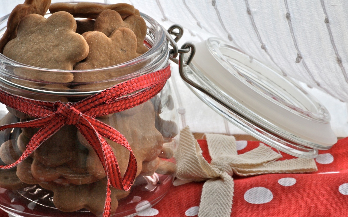 Банка домашнего печенья