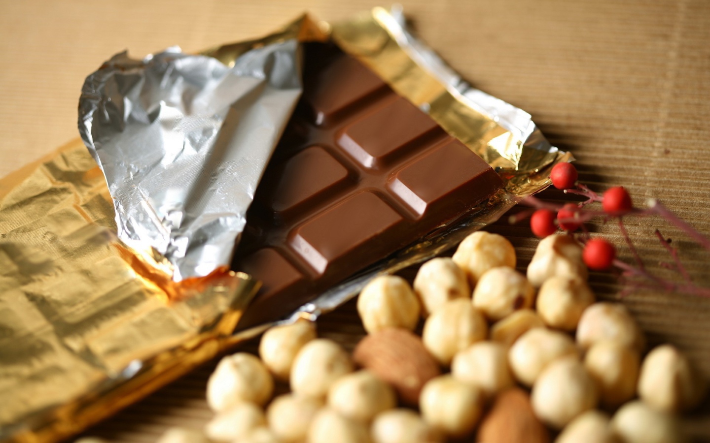 	  Chocolate with nuts