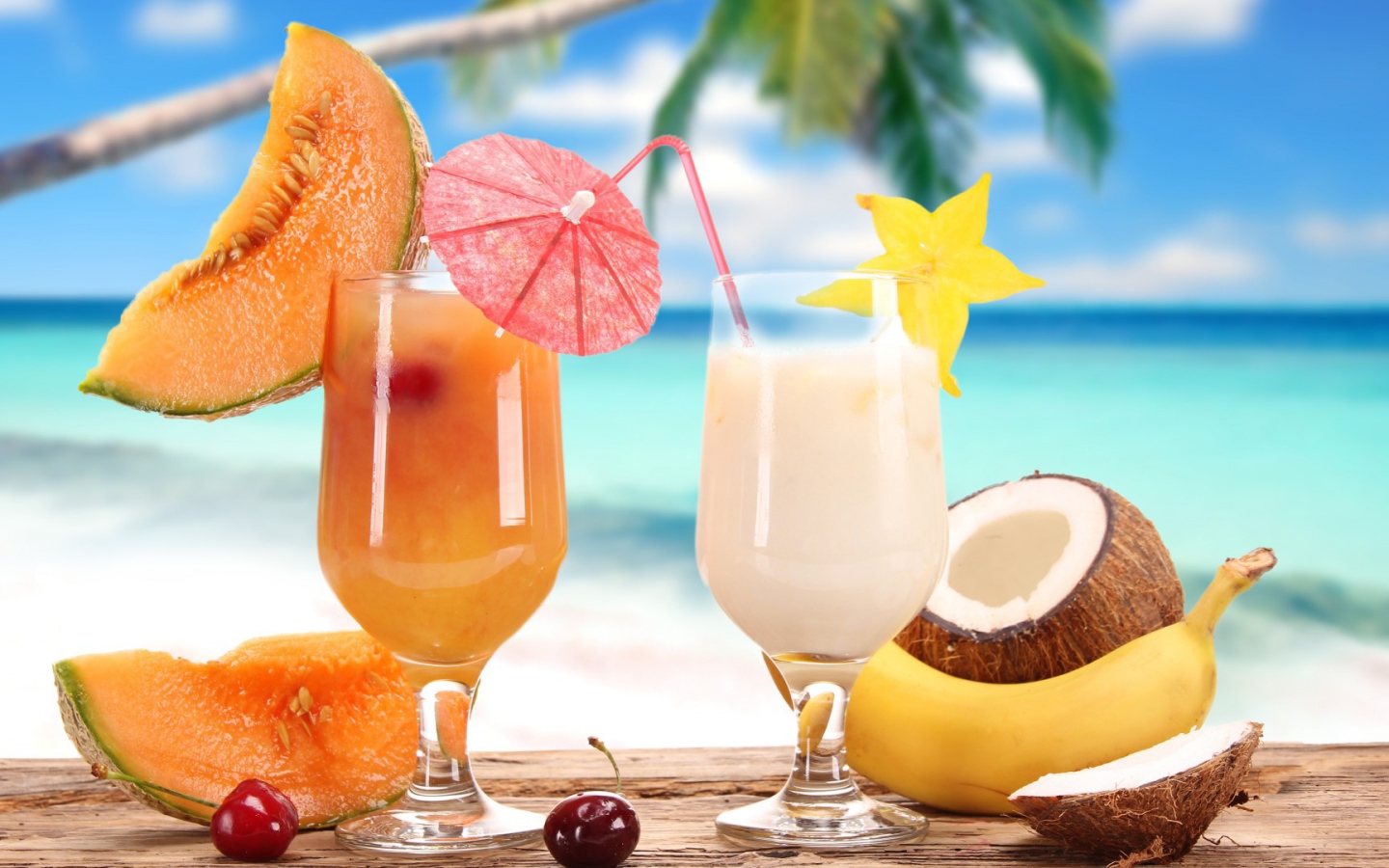 Коктейли тропические
