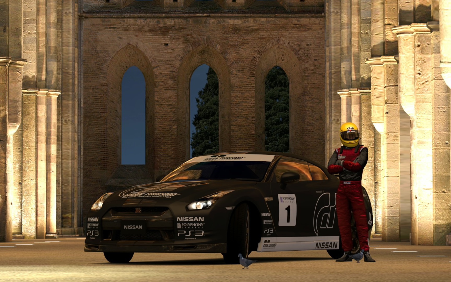 Гонщик у своей машины