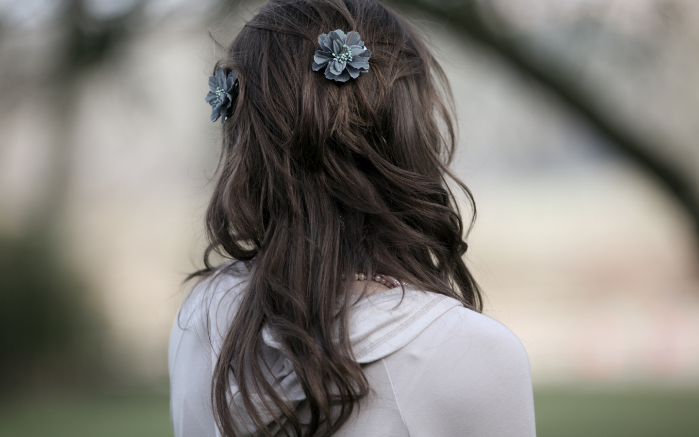 Красивая причёска у девушки