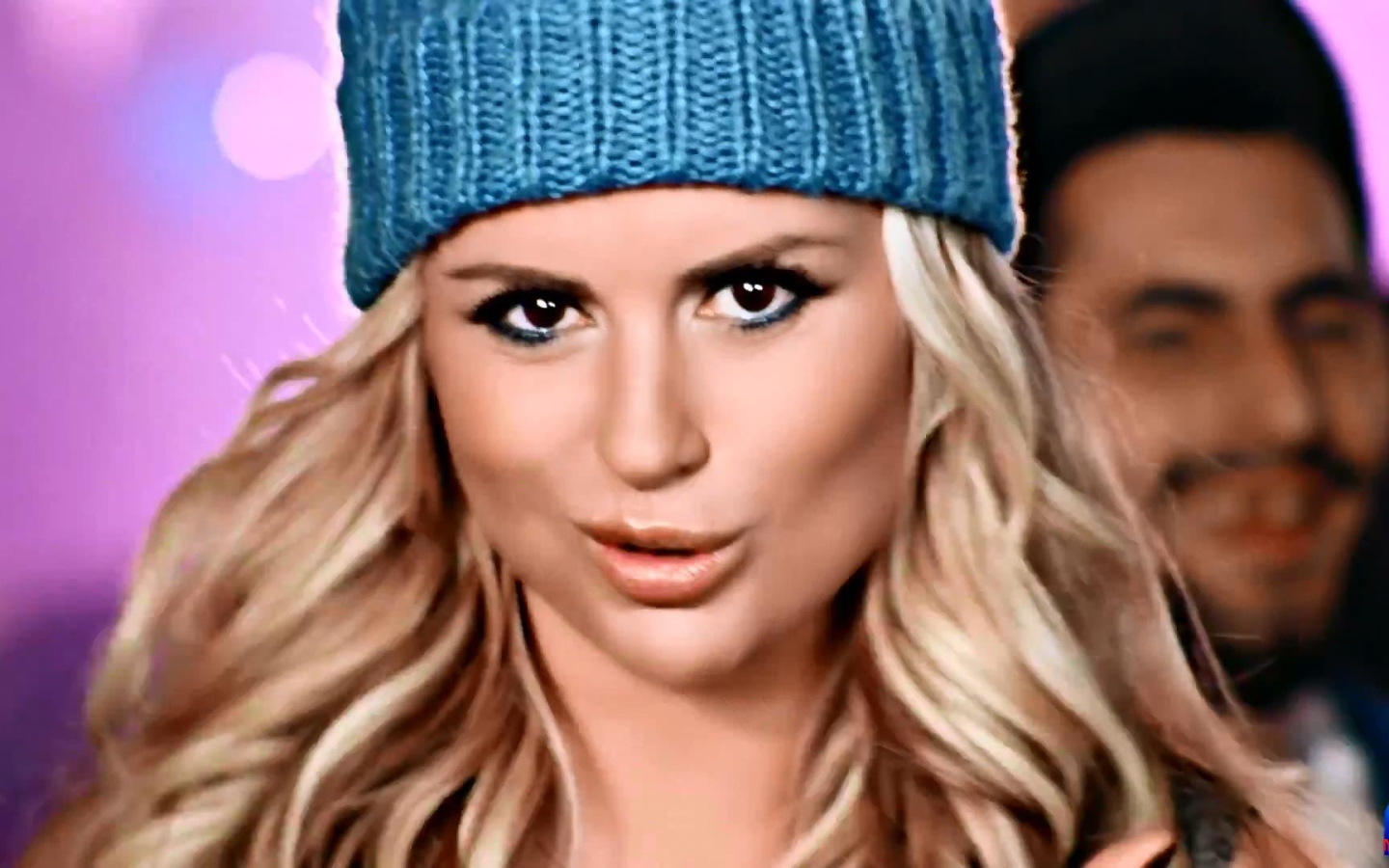 Красивая актриса Анна Семенович