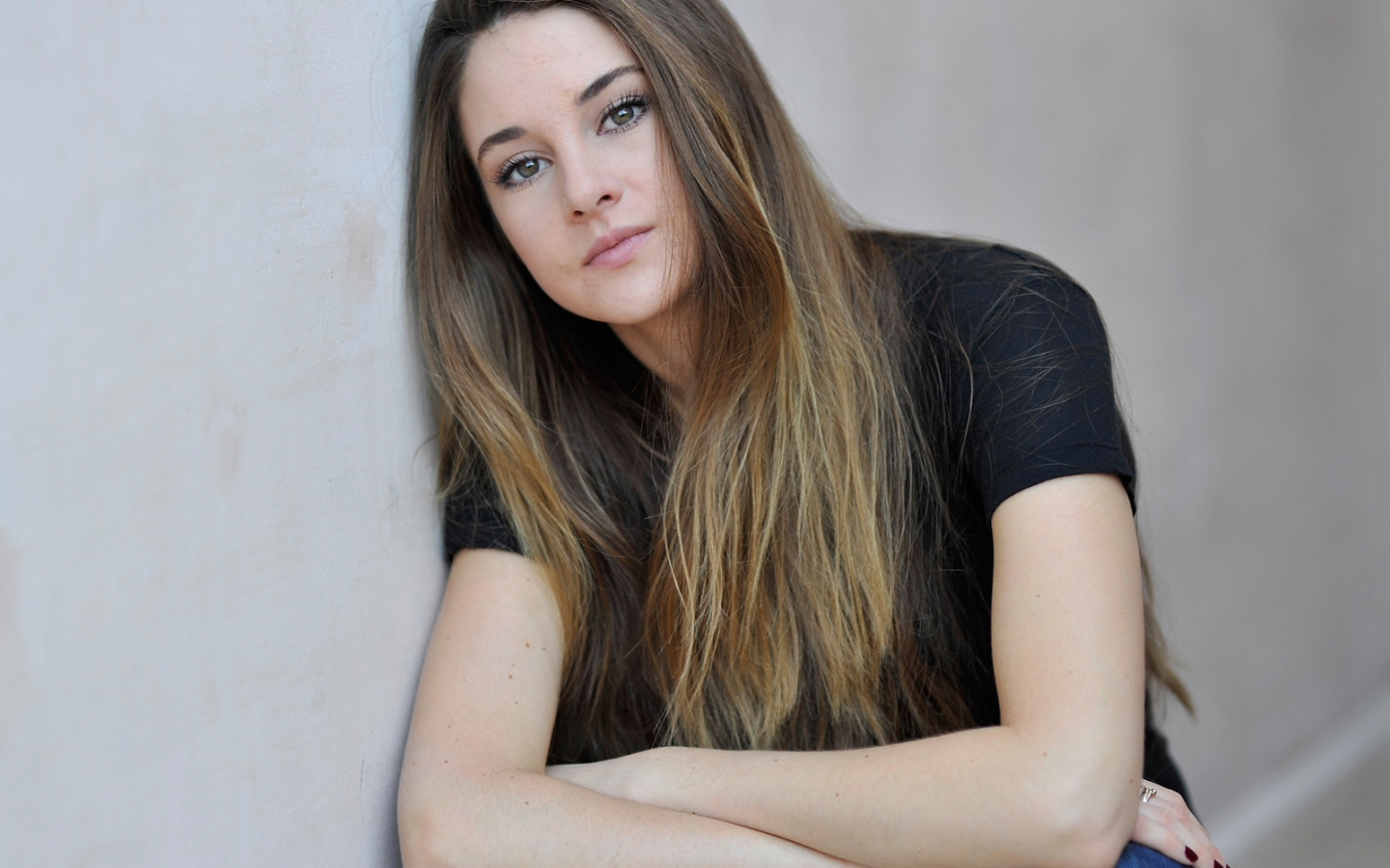 Очаровательная модель Шейлин Вудли