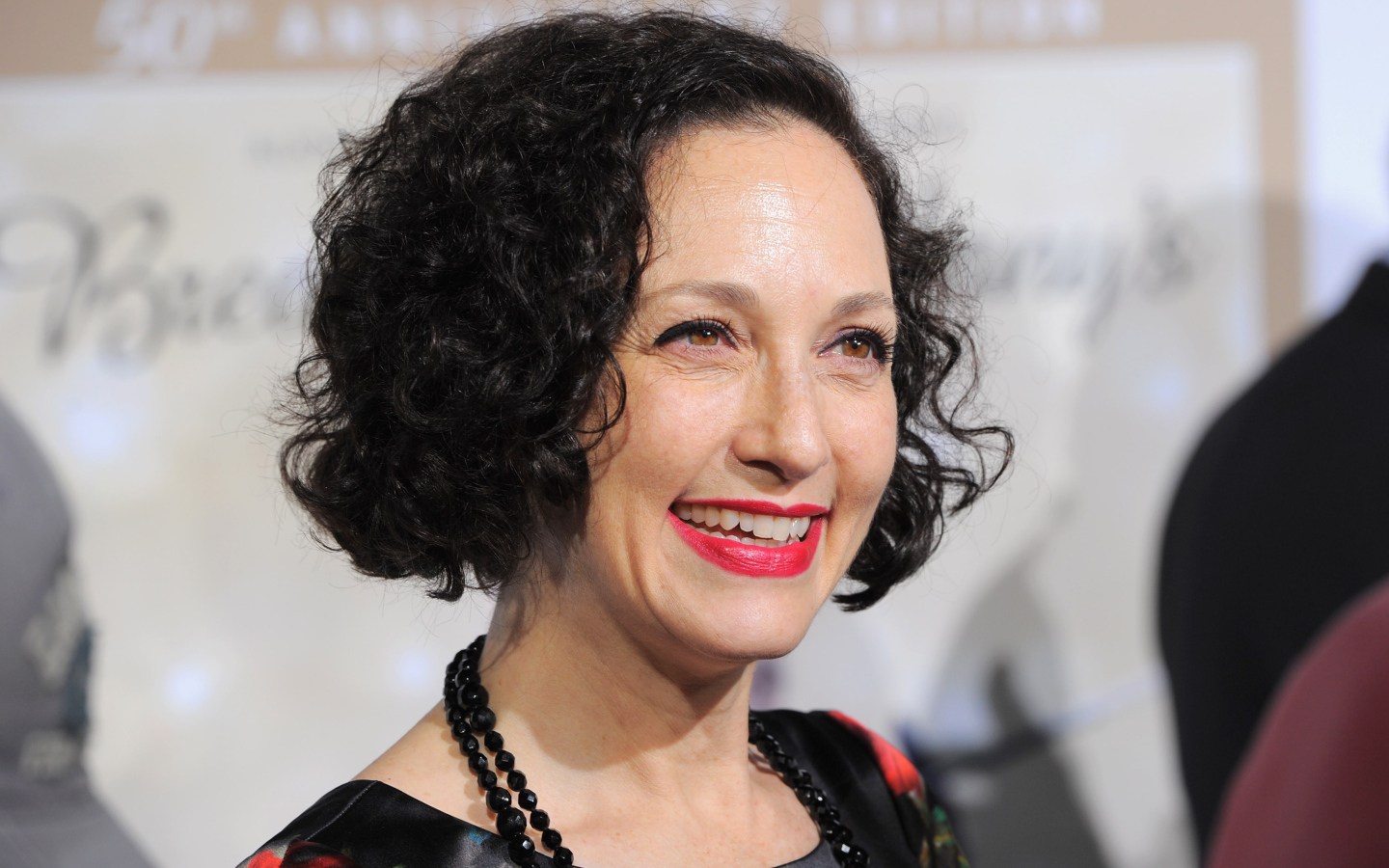 Популярная Биби Ньювирт