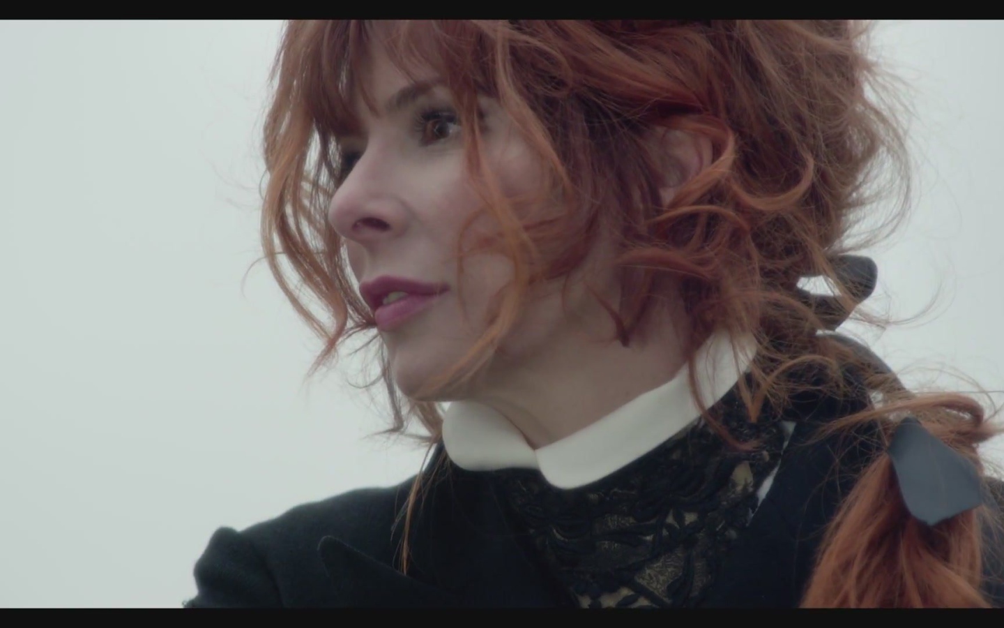 Красивая Милен Фармер