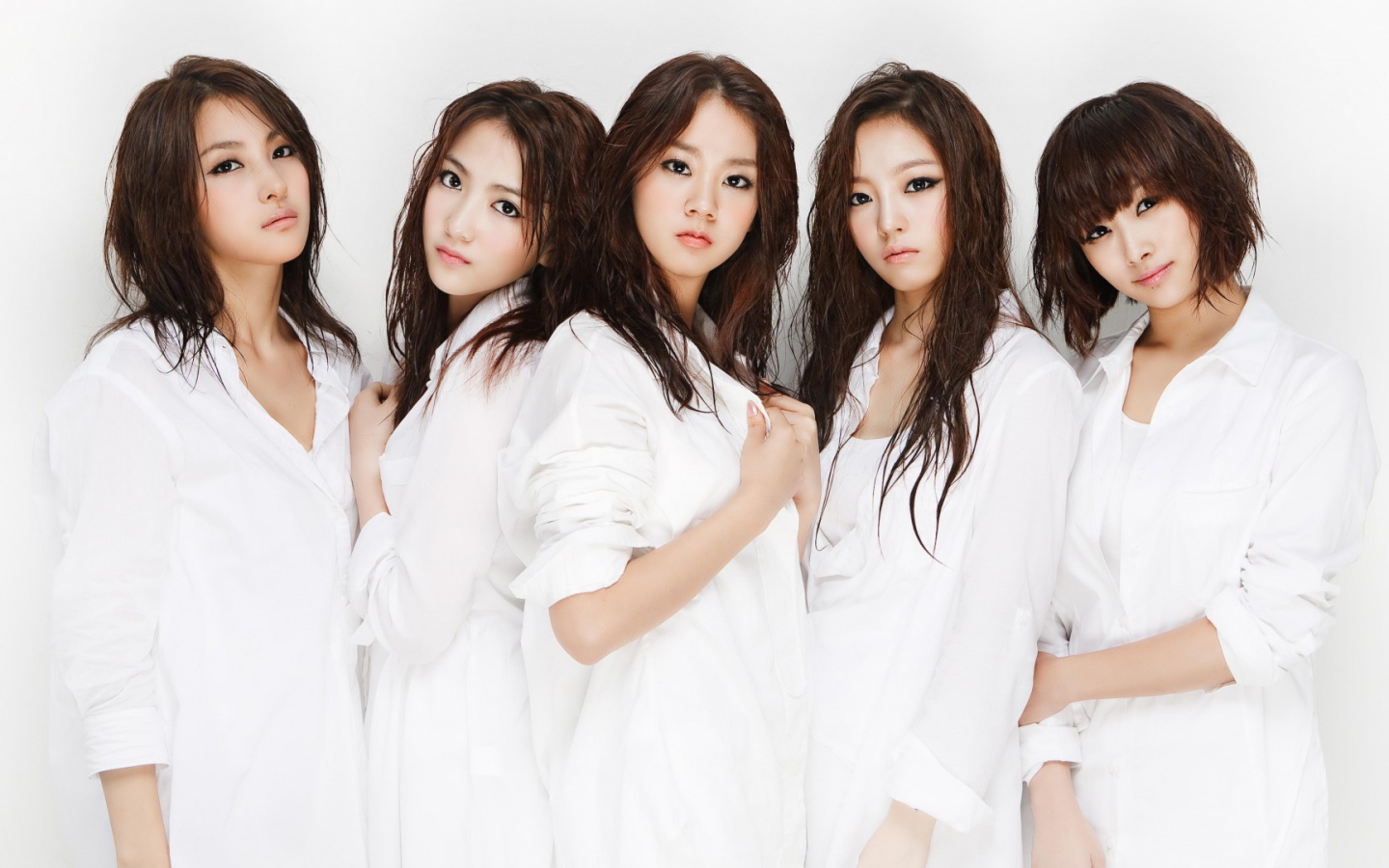 Японки в белом