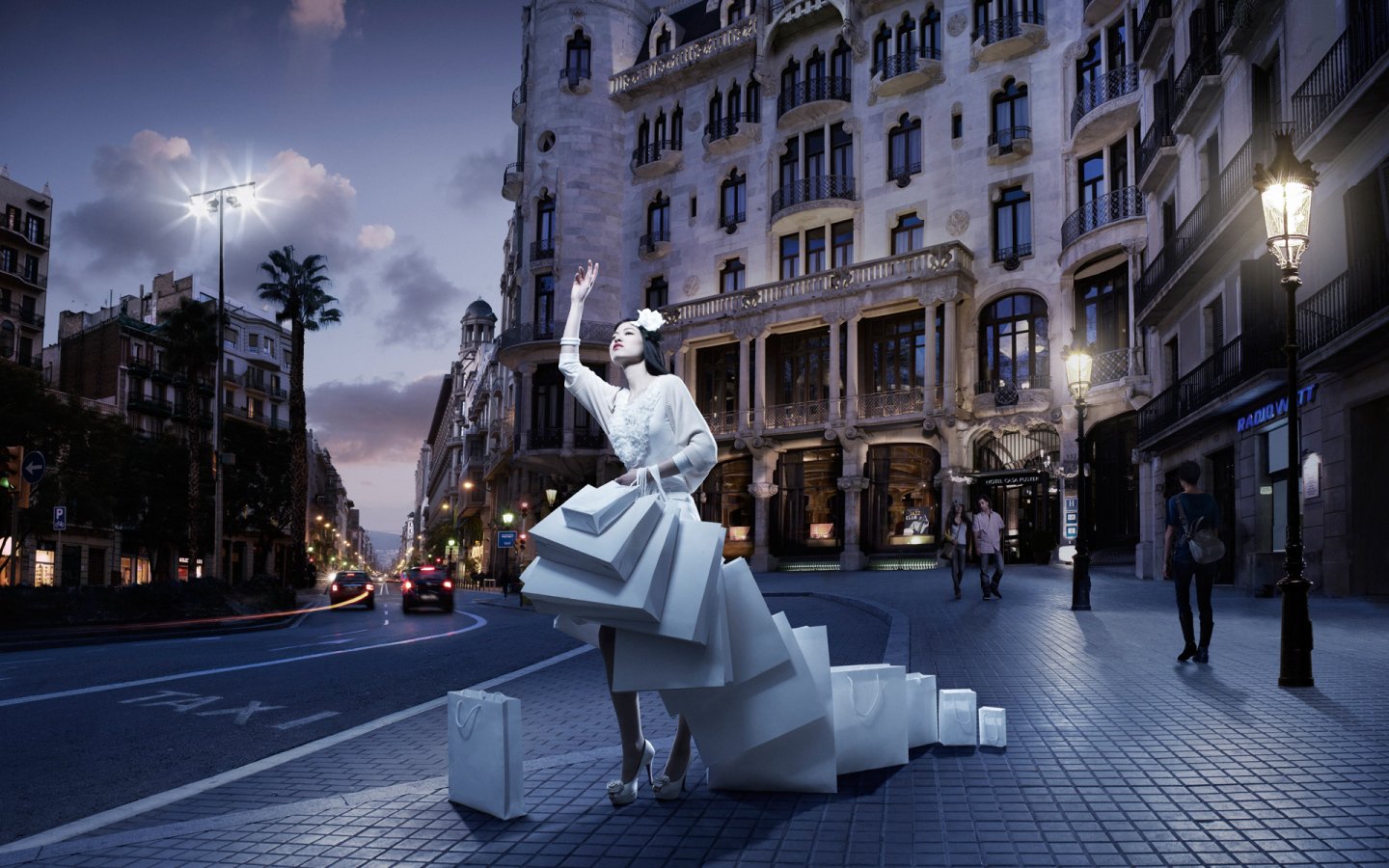 Девушка после шоппинга, рекламное фото