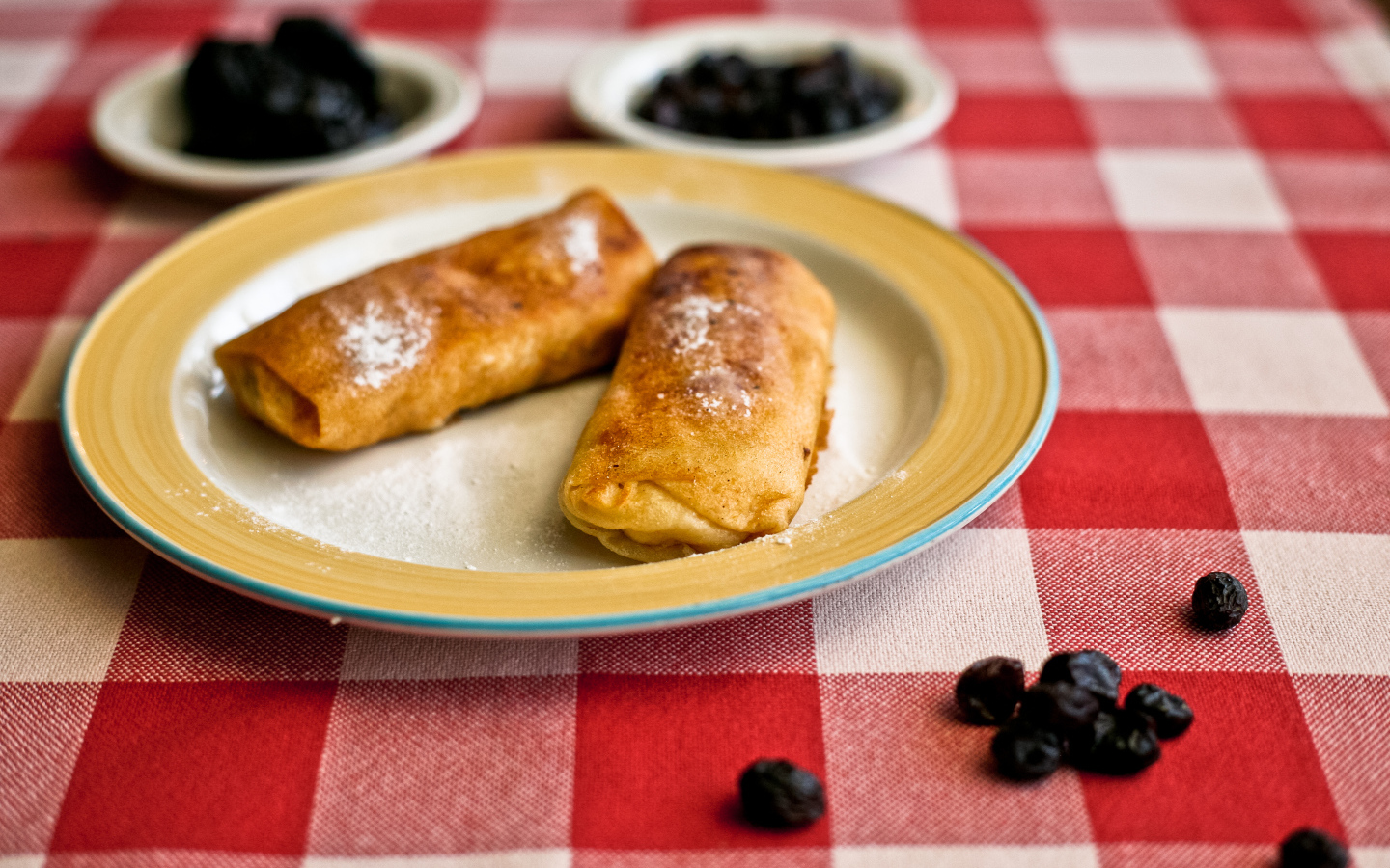 Блины с черносливом на Масленицу