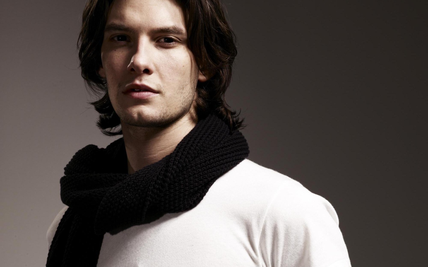 Актер Бен Барнс