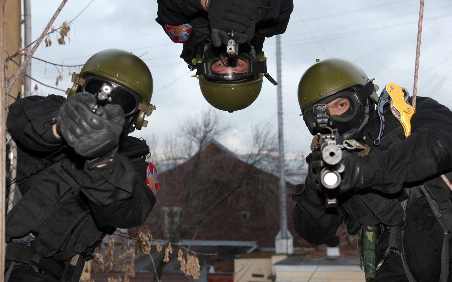 Под прицелом у спецназа