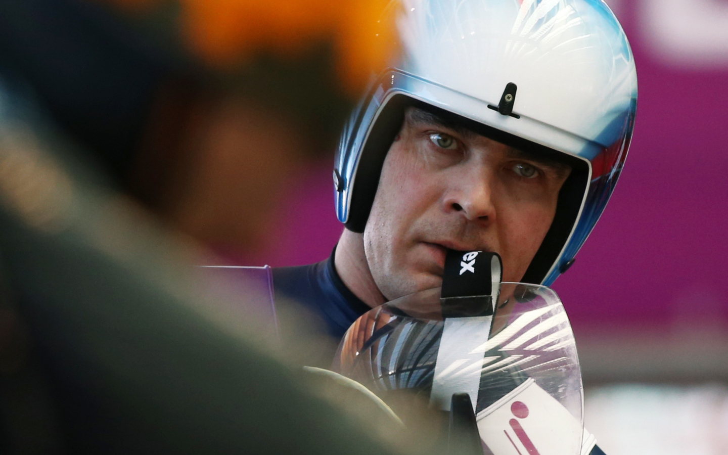 Популярный Альберт Демченко