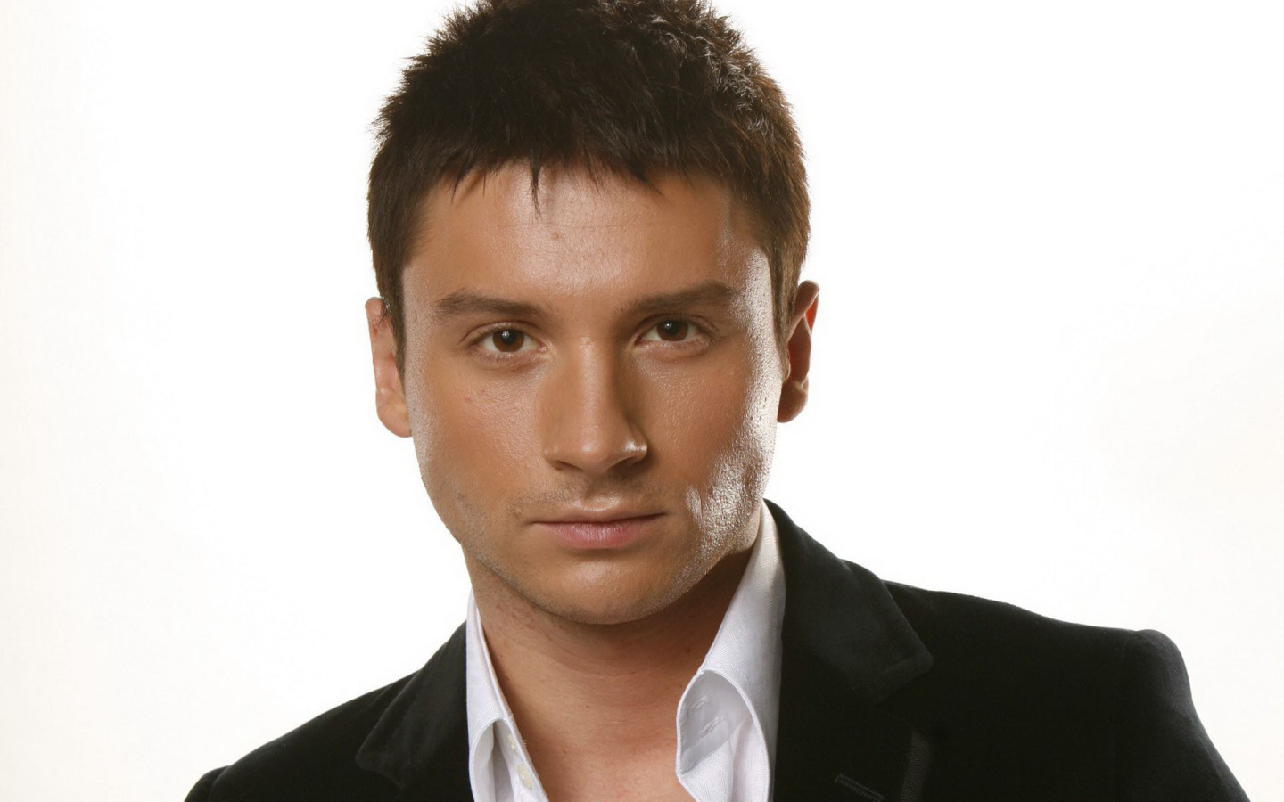 Известный актер Сергей Лазарев