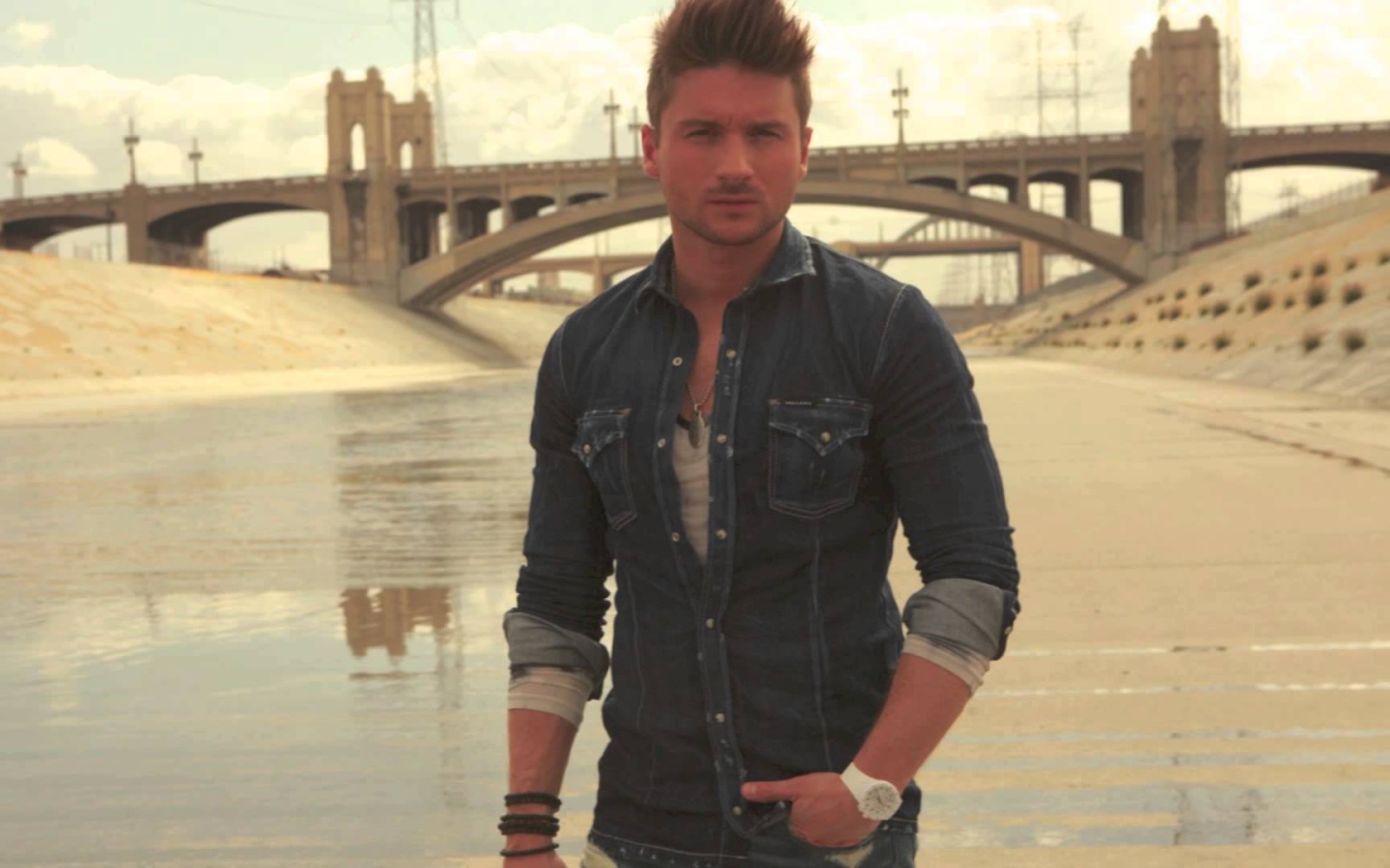 Русская знаменитост Сергей Лазарев