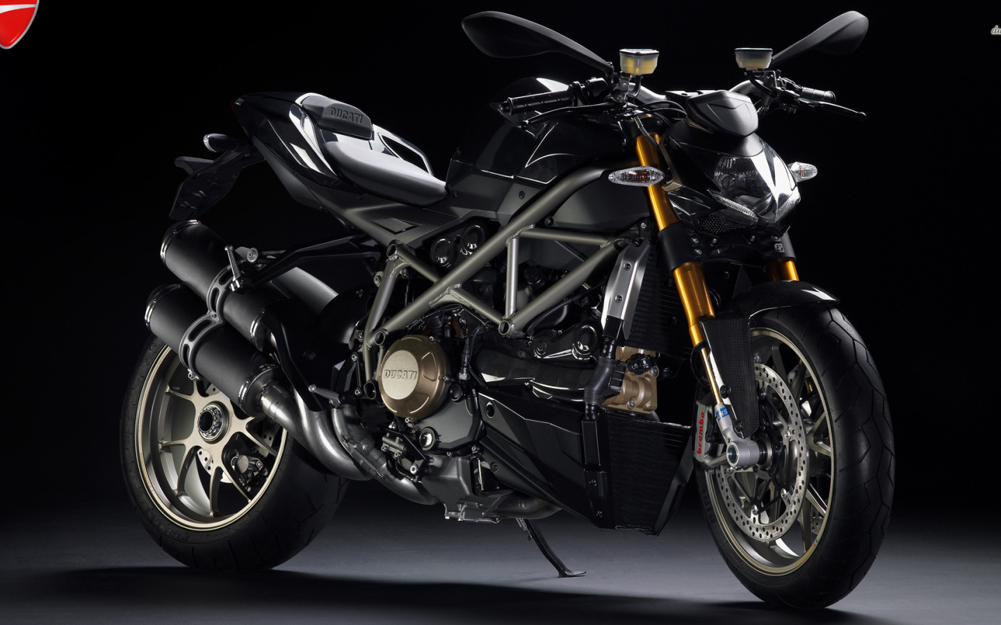 Красивый мотоцикл Ducati Streetfighter 848
