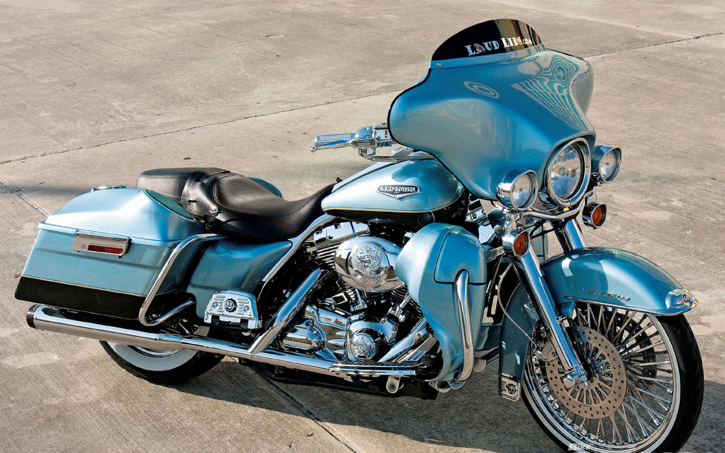 Красивый мотоцикл в москве Harley-Davidson Road King Anniversary Edition