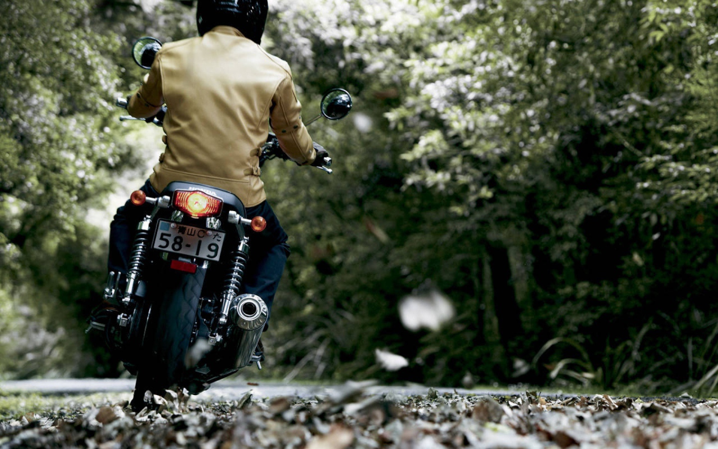 Красивый мотоцикл в москве Honda CB 1100