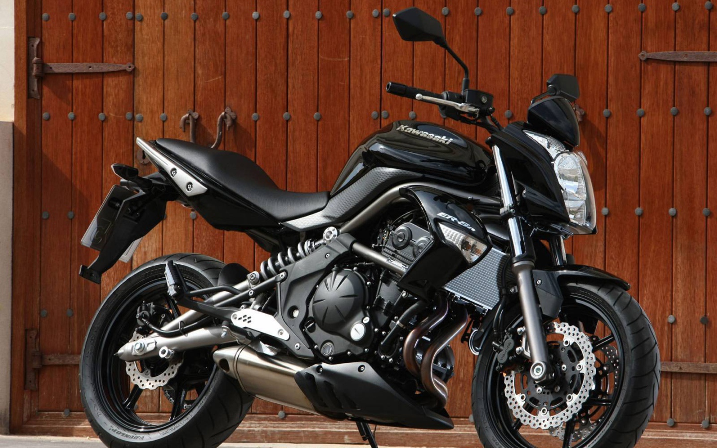 Красивый мотоцикл в москве Kawasaki ER-6n