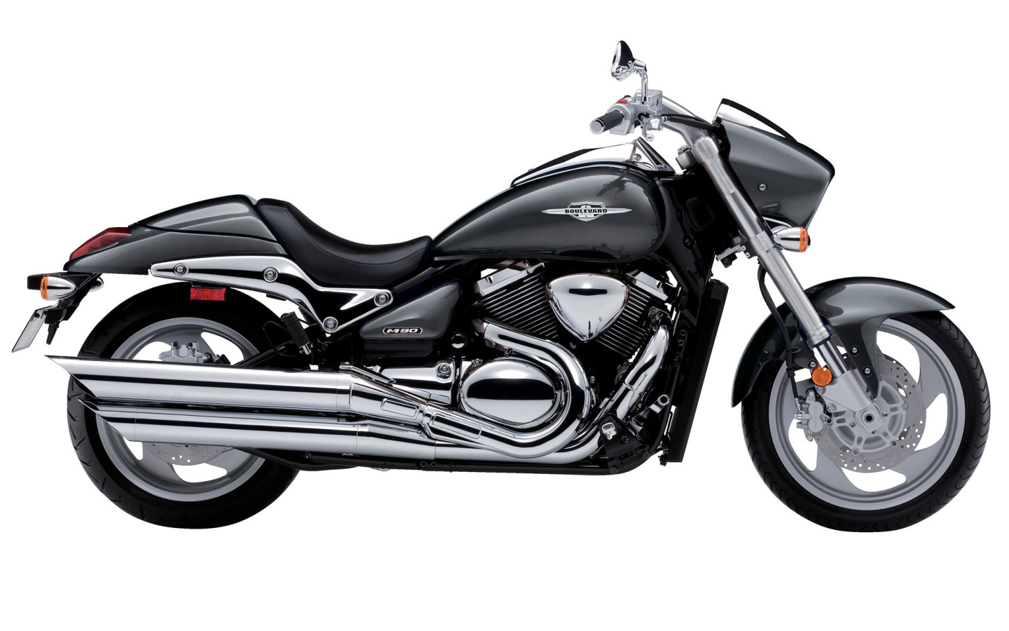 Быстрый мотоцикл Suzuki Boulevard S 40