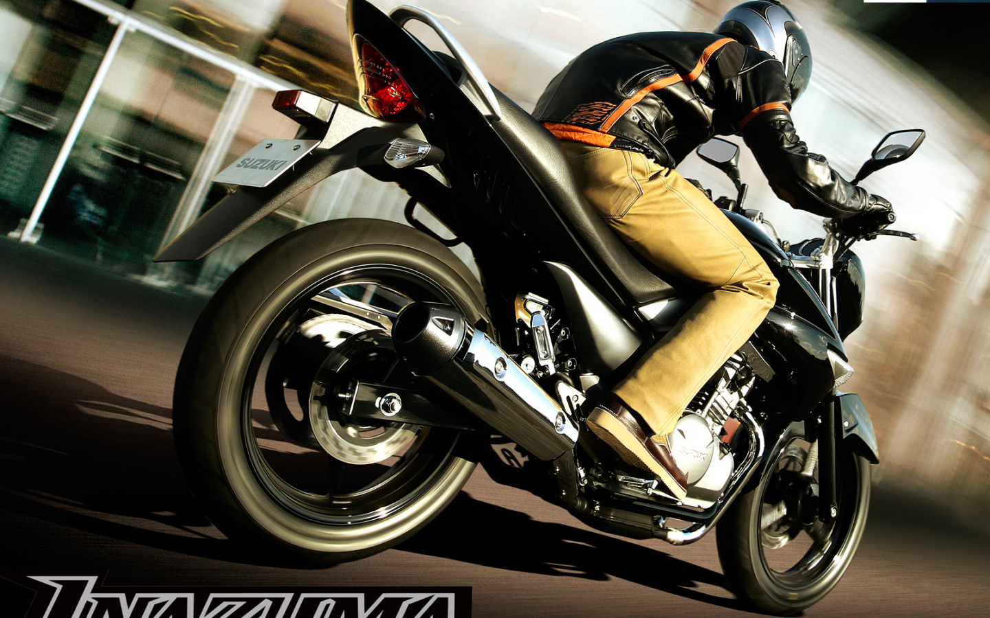 Быстрый мотоцикл Suzuki  Inazuma