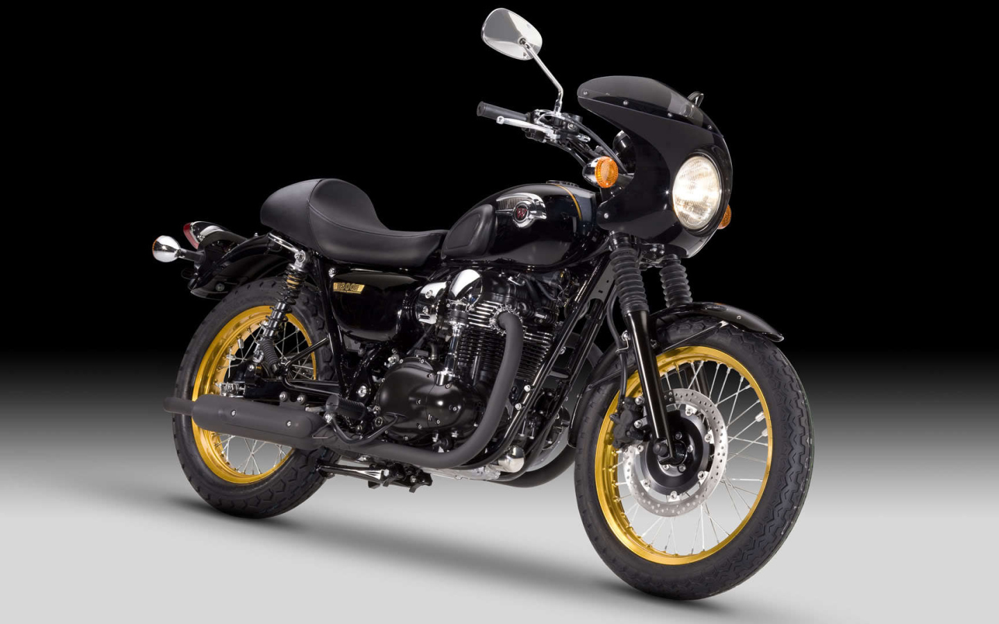 Быстрый мотоцикл Kawasaki W 800