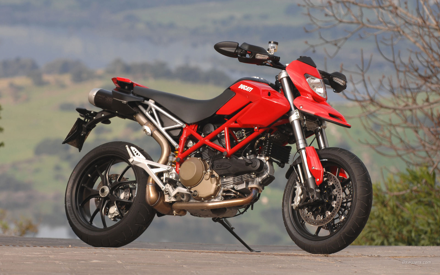 Невероятный мотоцикл Ducati Hypermotard