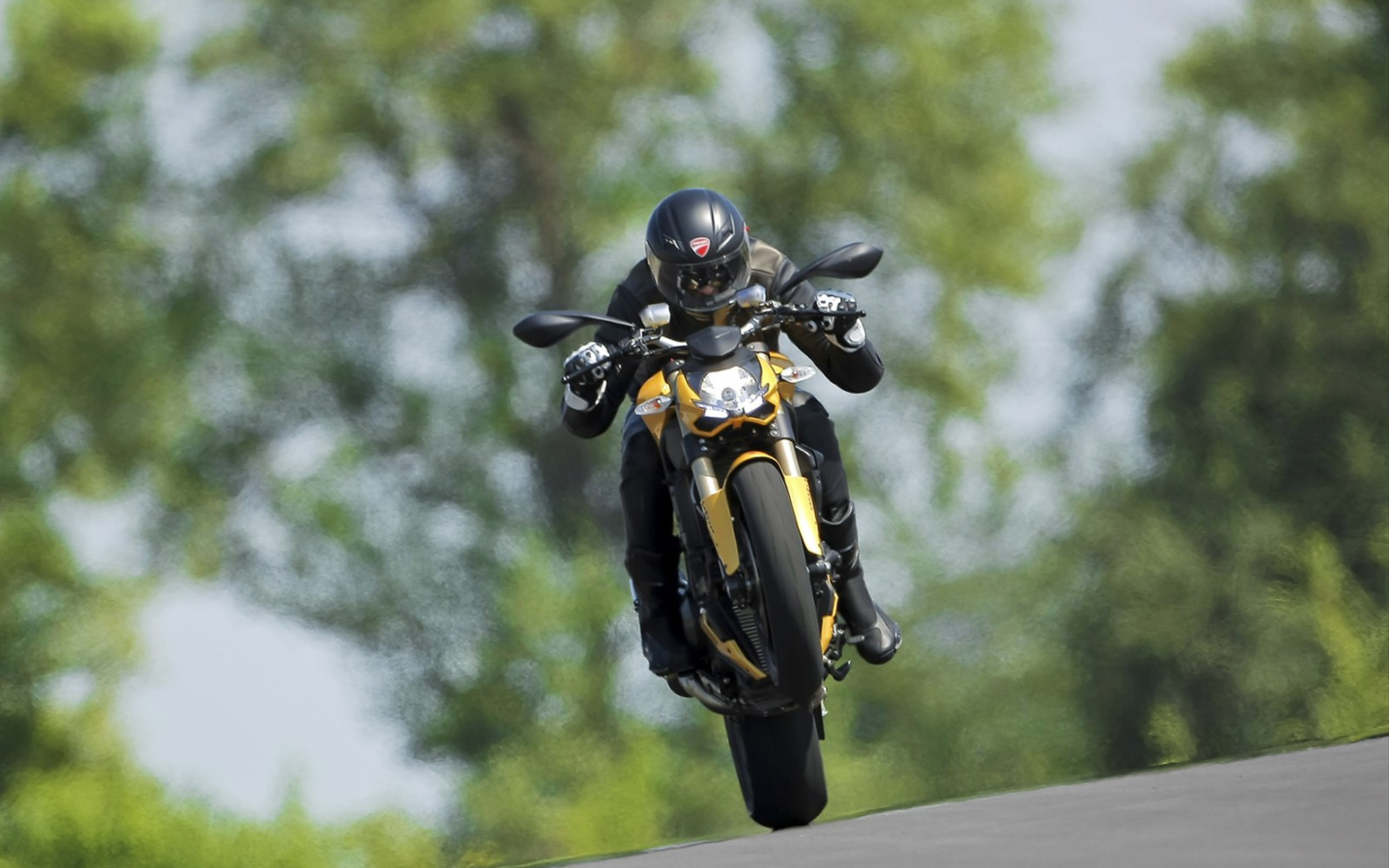 Невероятный мотоцикл Ducati Streetfighter 848