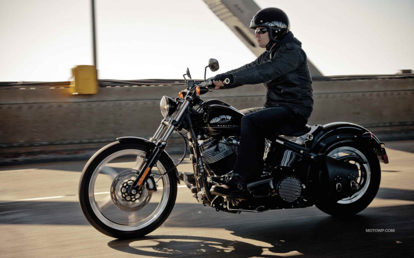 Невероятный мотоцикл Harley-Davidson Softail Blackline