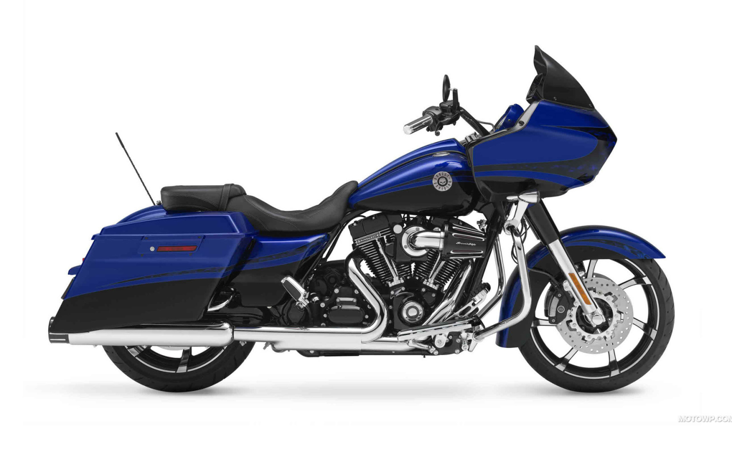 Невероятно быстрый мотоцикл Harley-Davidson CVO Road Glide Custom