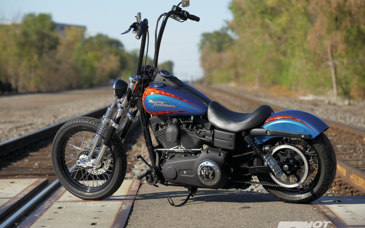 Невероятно быстрый мотоцикл Harley-Davidson Dyna Street Bob