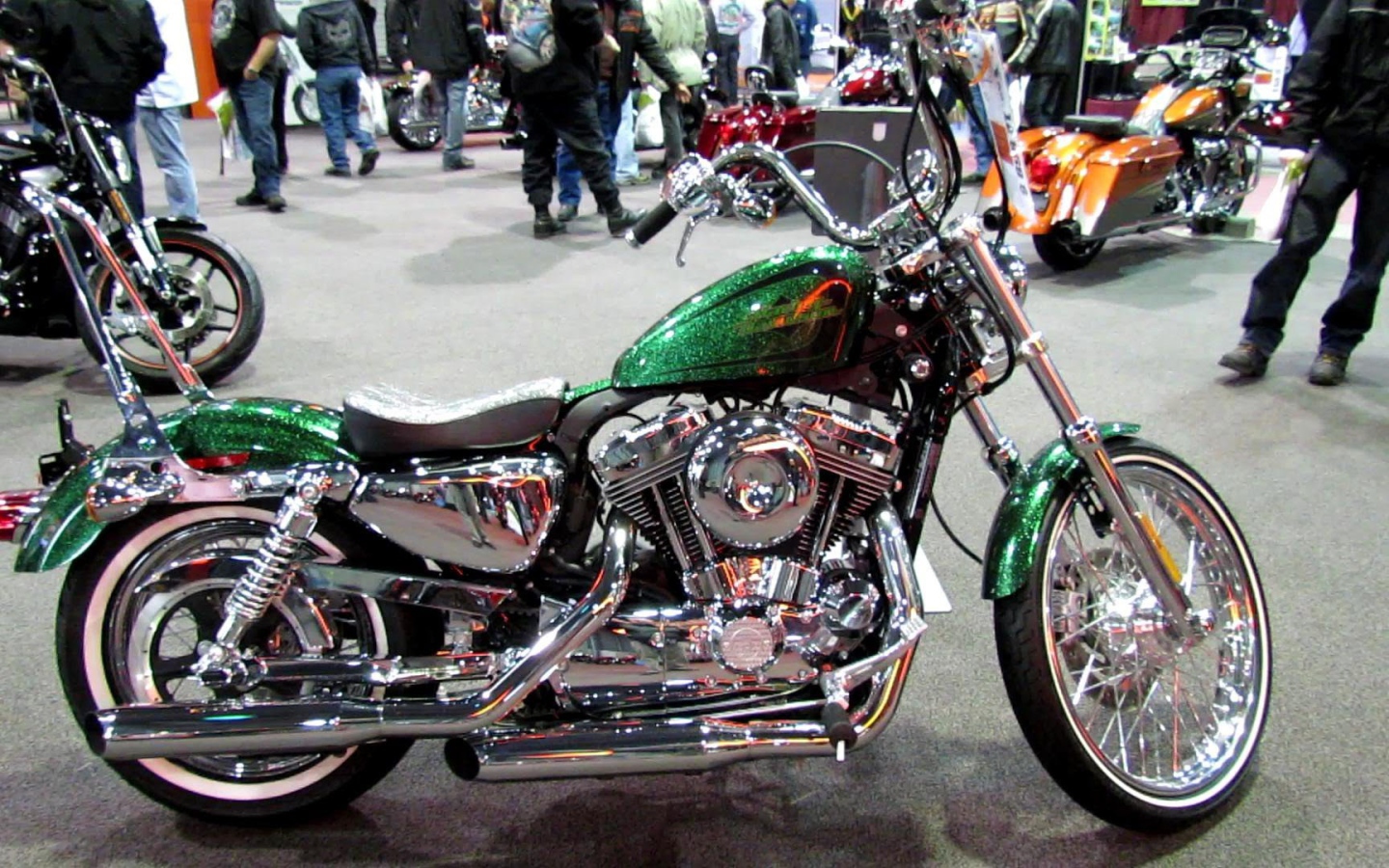 Невероятно быстрый мотоцикл Harley-Davidson XL 1200V Sportster Seventy-Two