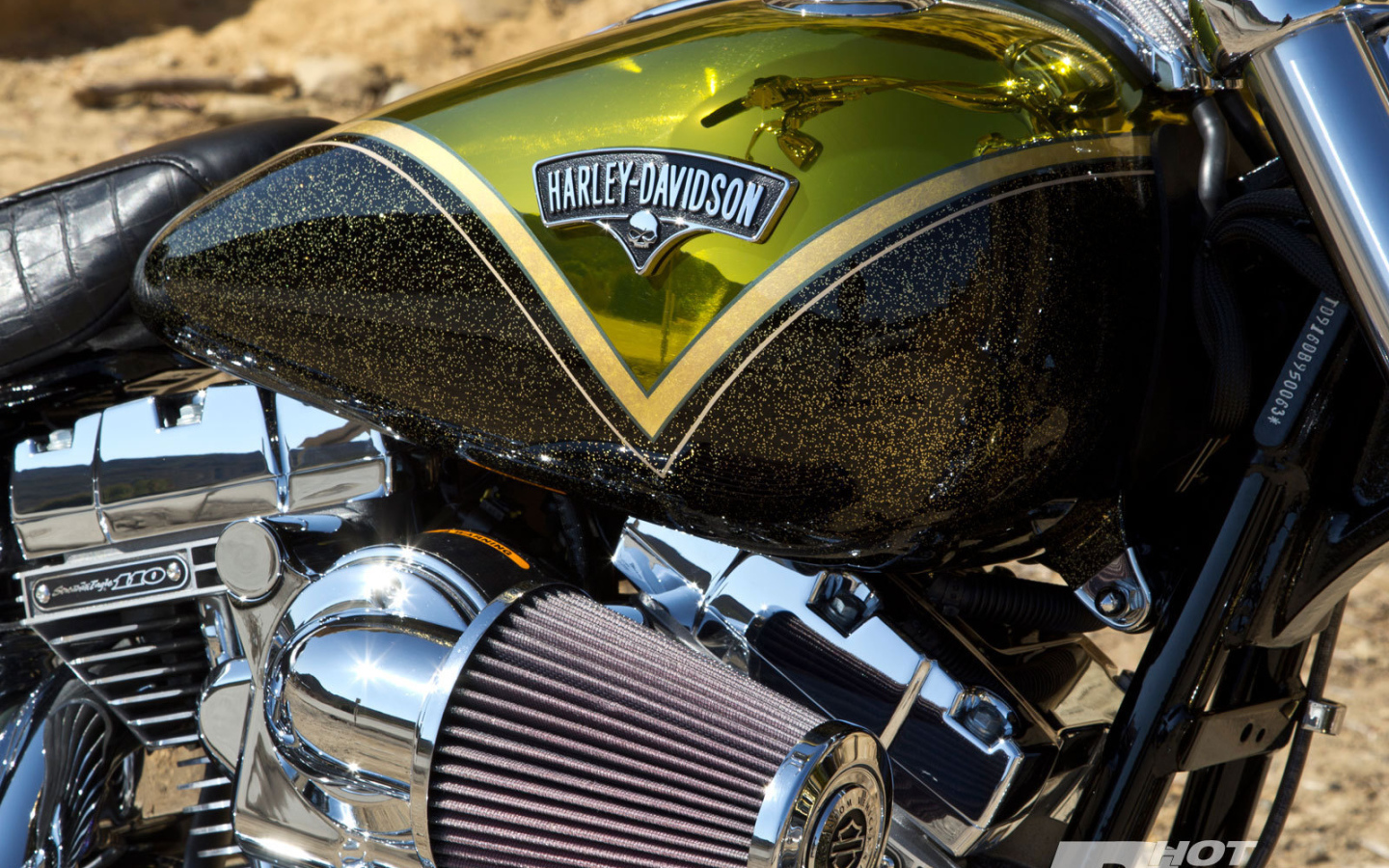 Мотоцикл модели Harley-Davidson CVO Breakout