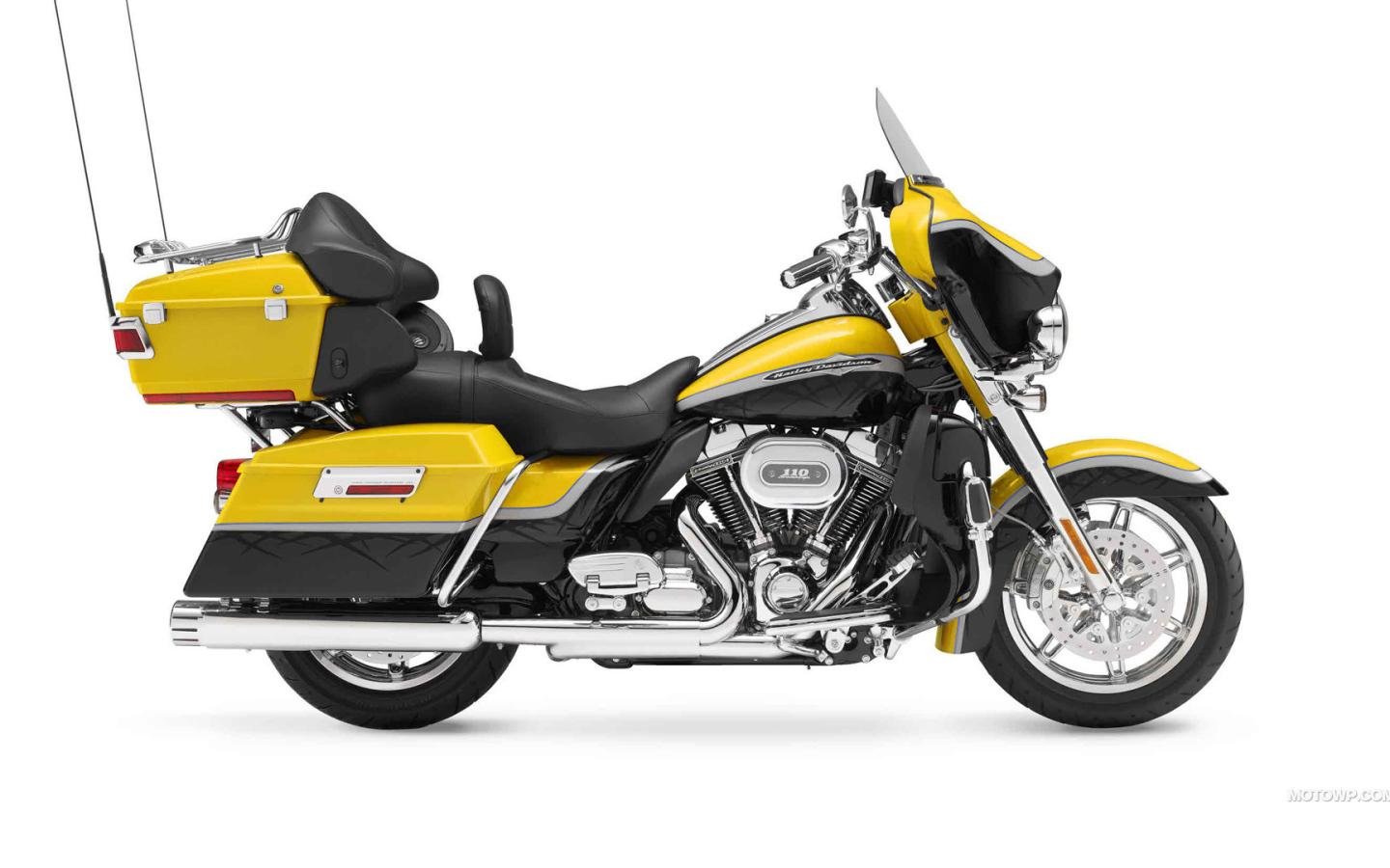 Мотоцикл модели Harley-Davidson CVO Electra Glide Ultra Classic