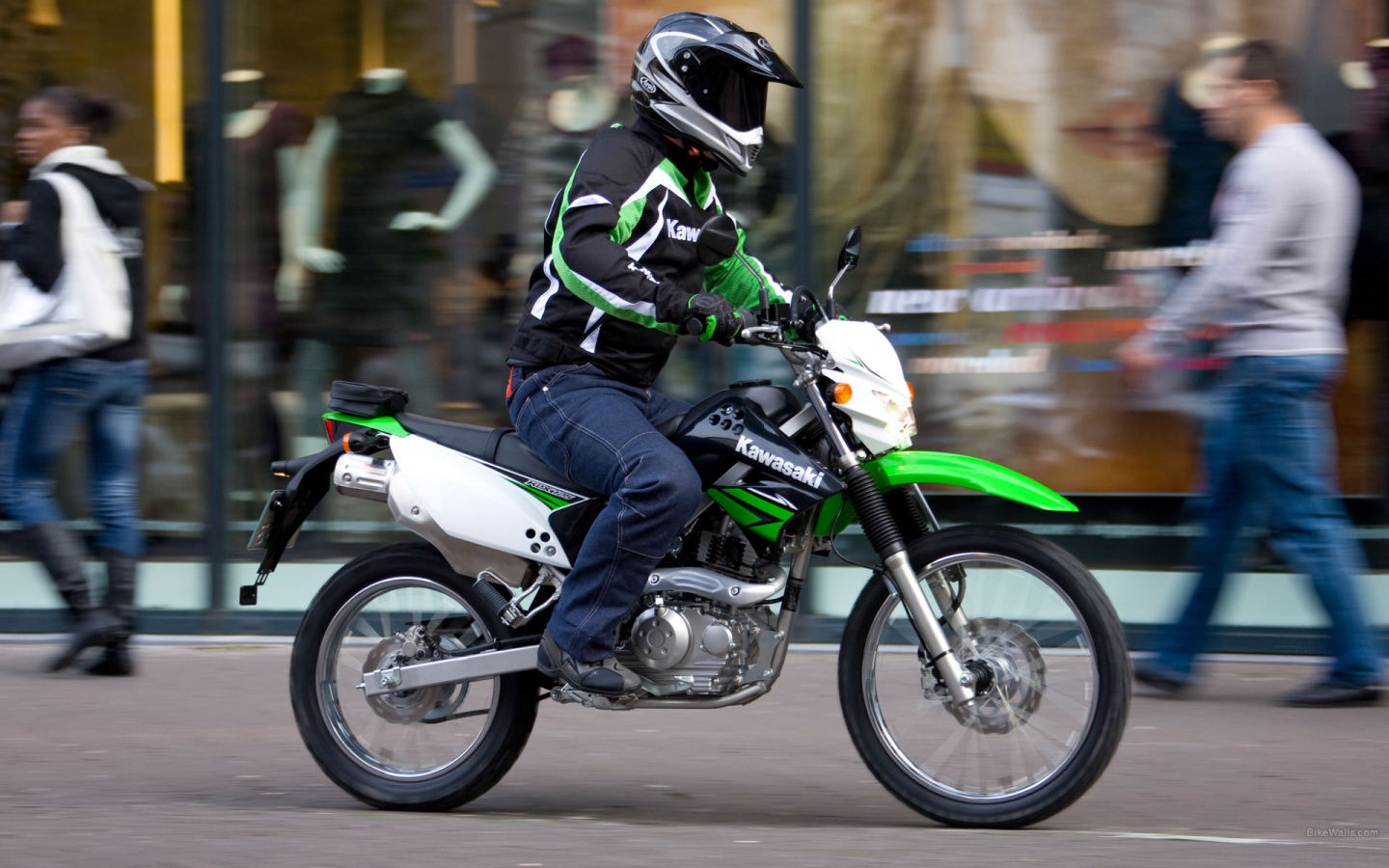 Новый мотоцикл Kawasaki KLX 125