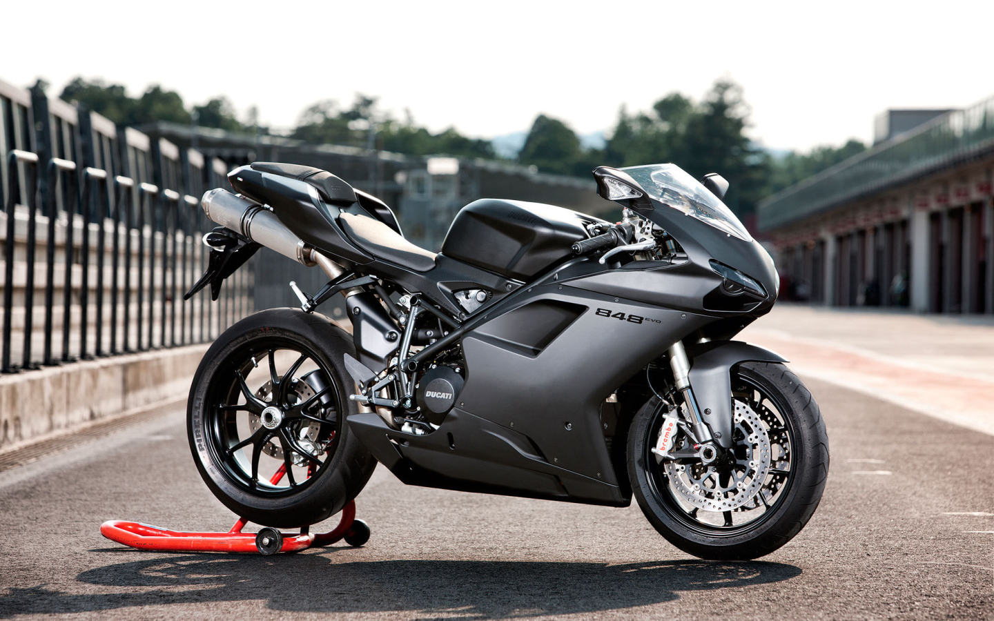 Новый мотоцикл Ducati Superbike 848 Evo