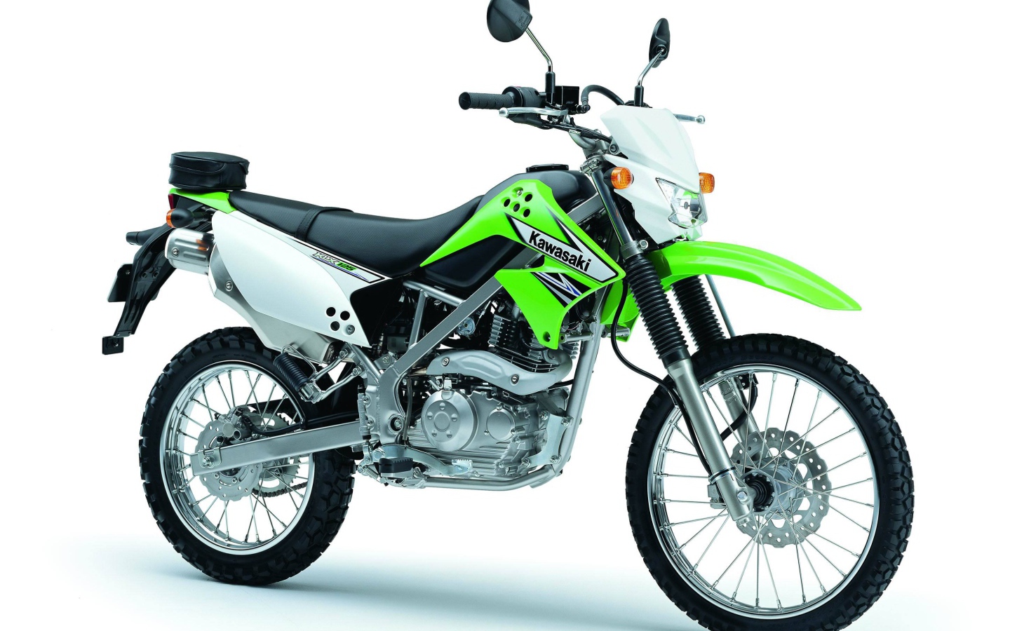 Популярный мотоцикл Suzuki DR 200 SE