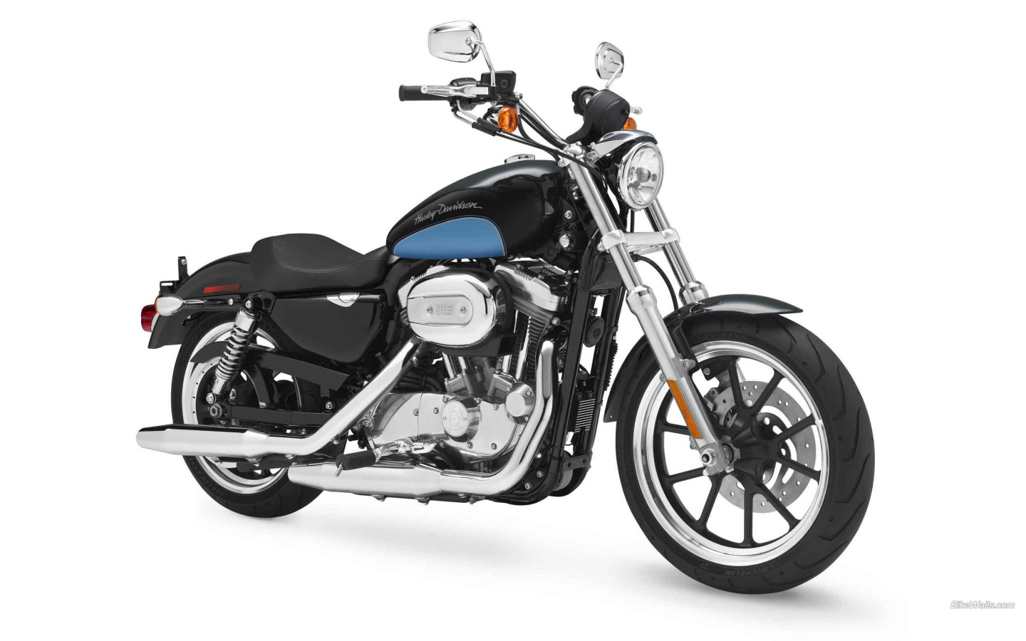 Популярный мотоцикл Harley-Davidson XL 883L Sportster