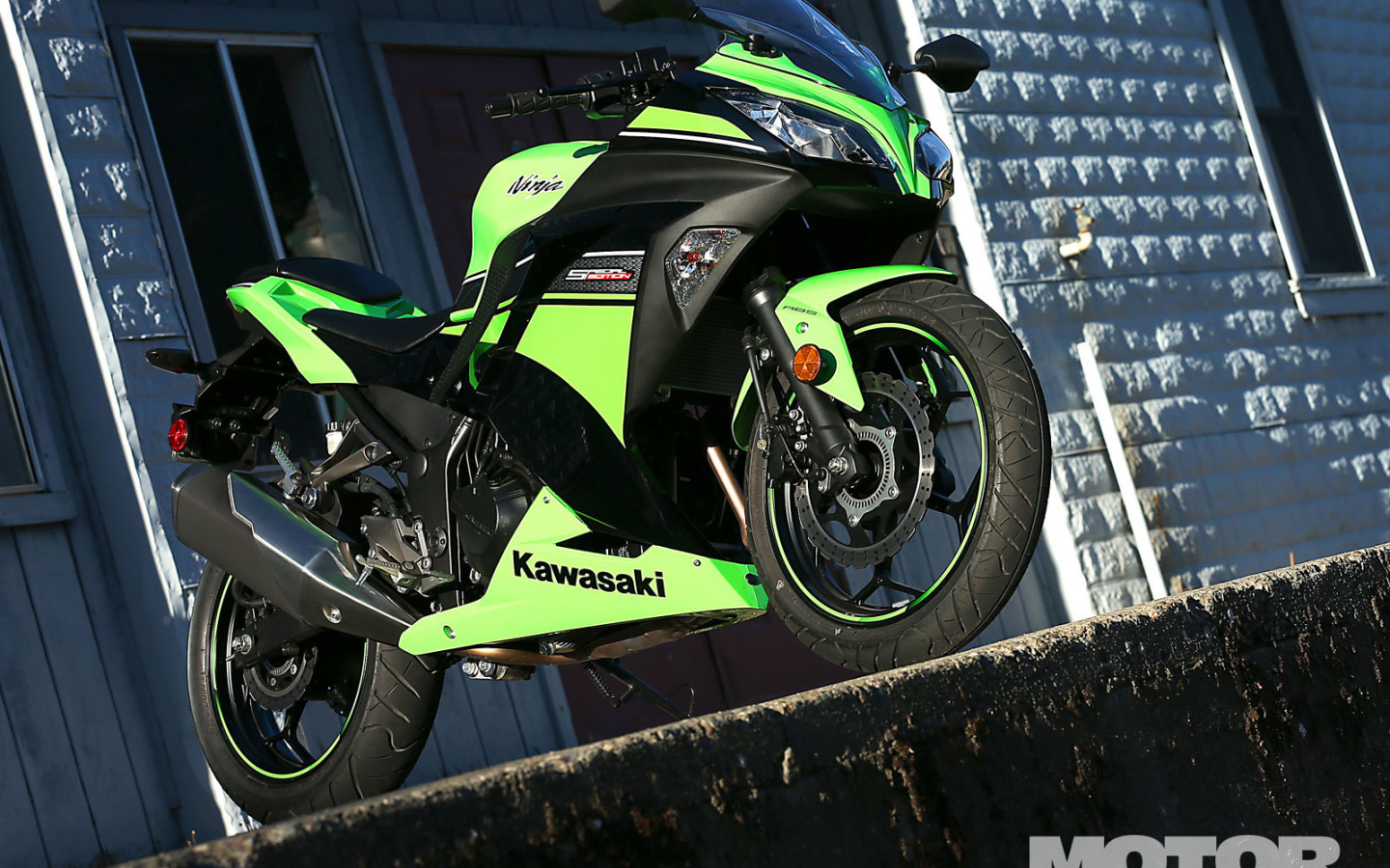 Надежный мотоцикл Kawasaki Ninja 300