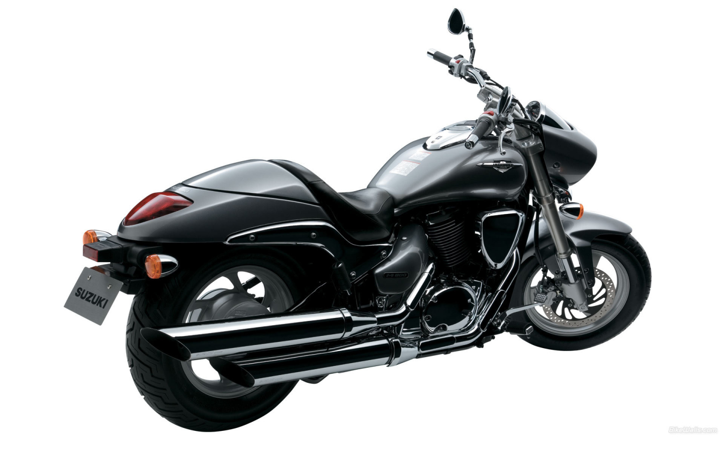 Надежный мотоцикл Suzuki Intruder M800